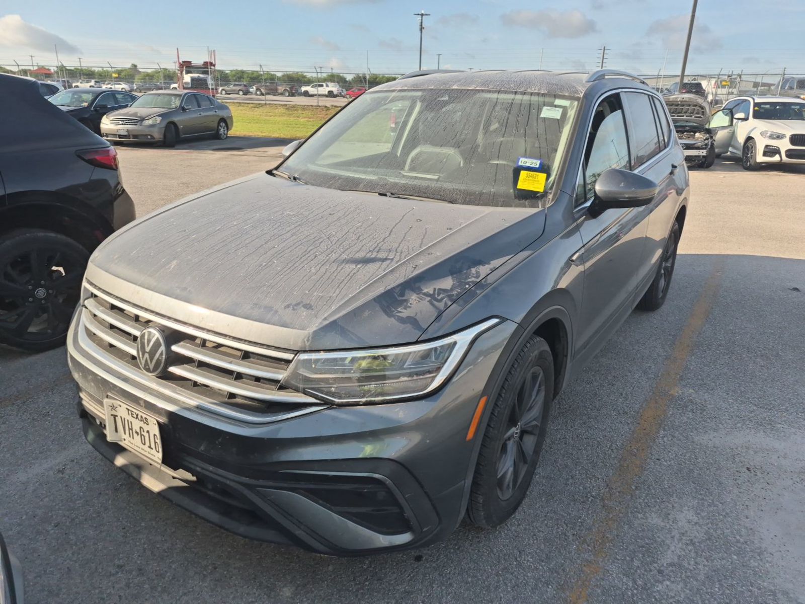 2023 Volkswagen Tiguan  SE FWD