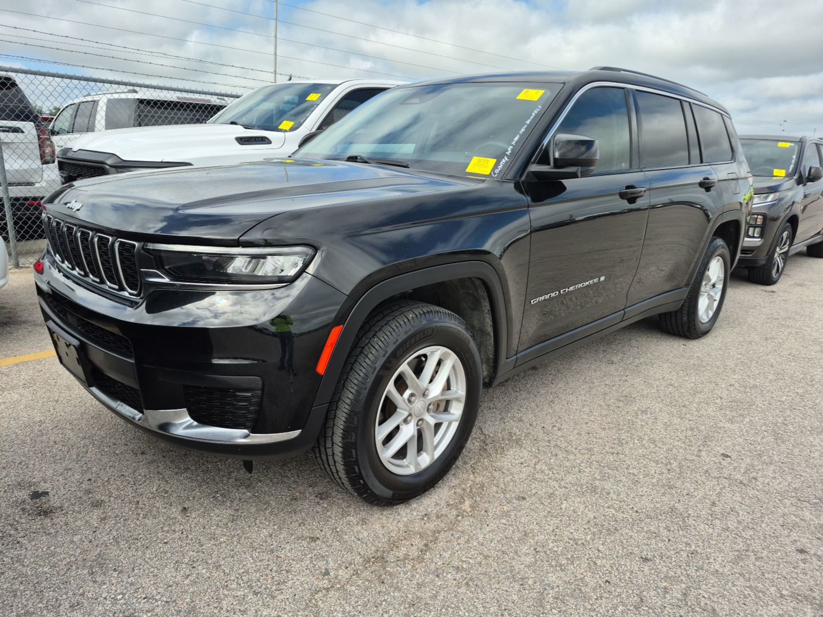 2023 Jeep Grand Cherokee  Laredo AWD