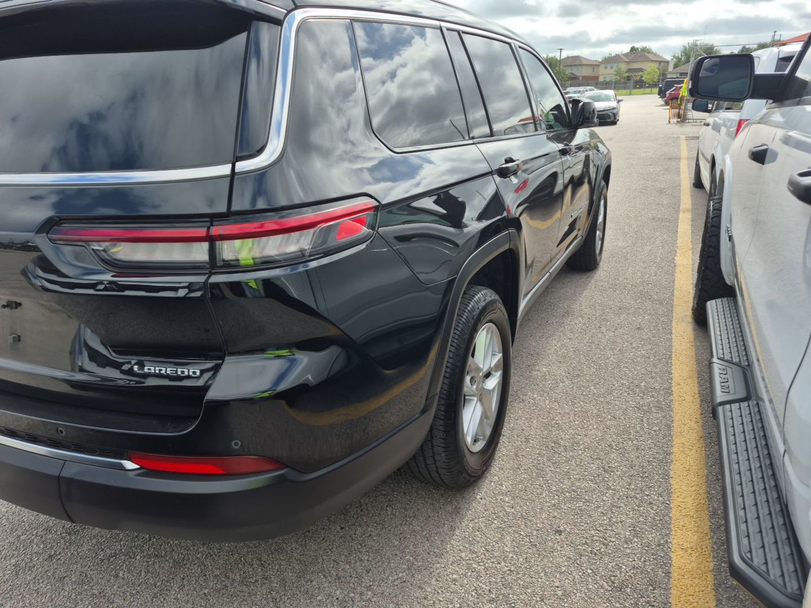 2023 Jeep Grand Cherokee  Laredo AWD