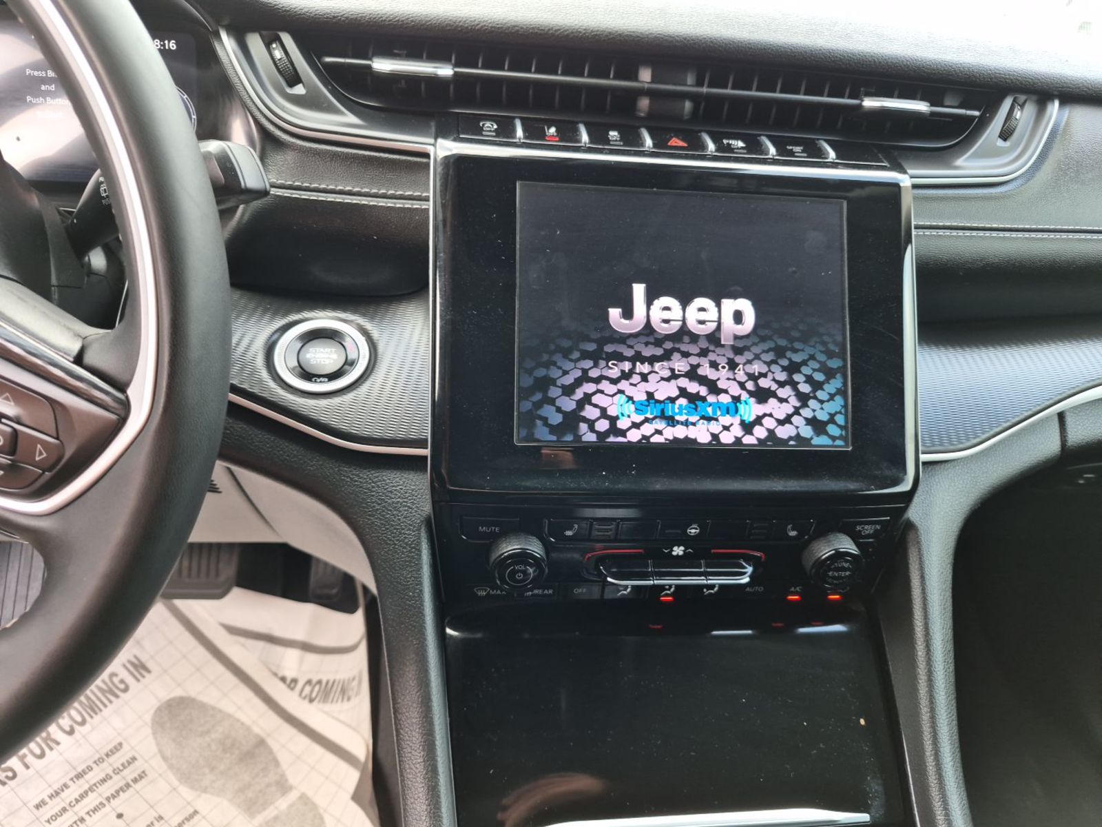 2023 Jeep Grand Cherokee  Laredo AWD