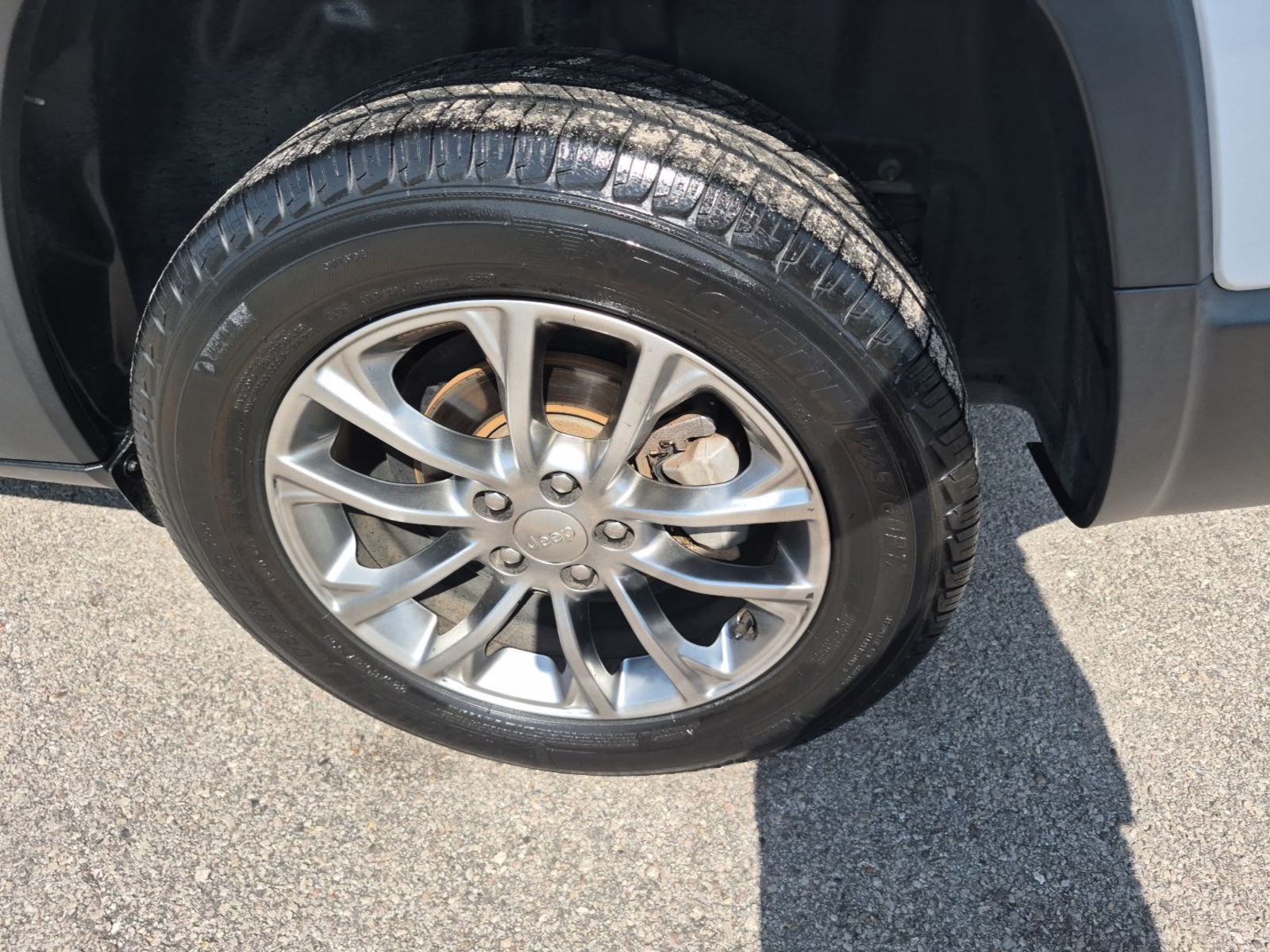 2019 Jeep Cherokee  Latitude Plus FWD