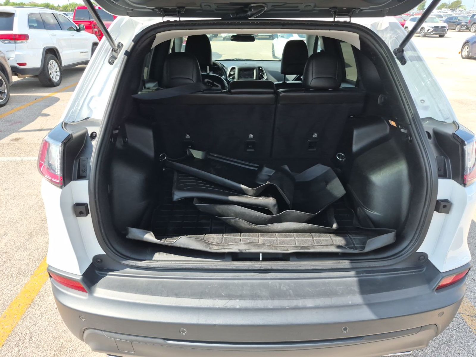 2019 Jeep Cherokee  Latitude Plus FWD