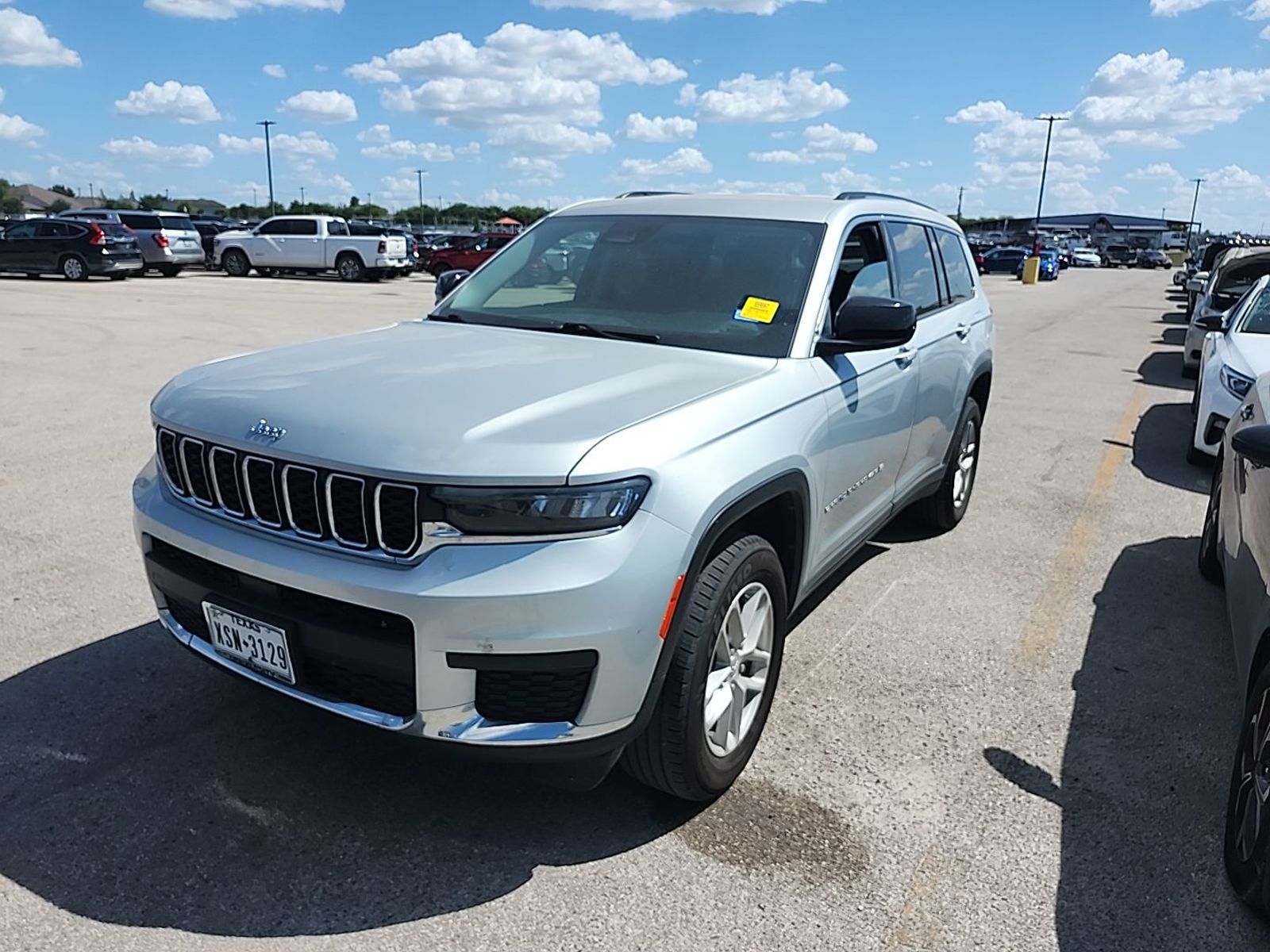 2023 Jeep Grand Cherokee  Laredo RWD