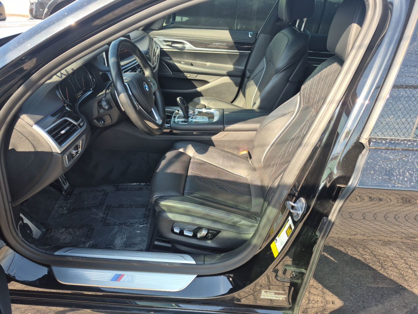 2019 BMW 7-Series  750i RWD