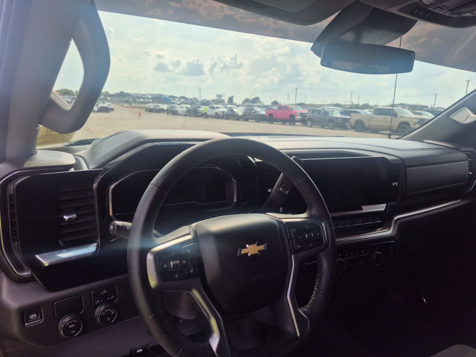 2025 Chevrolet Silverado 1500  LT RWD