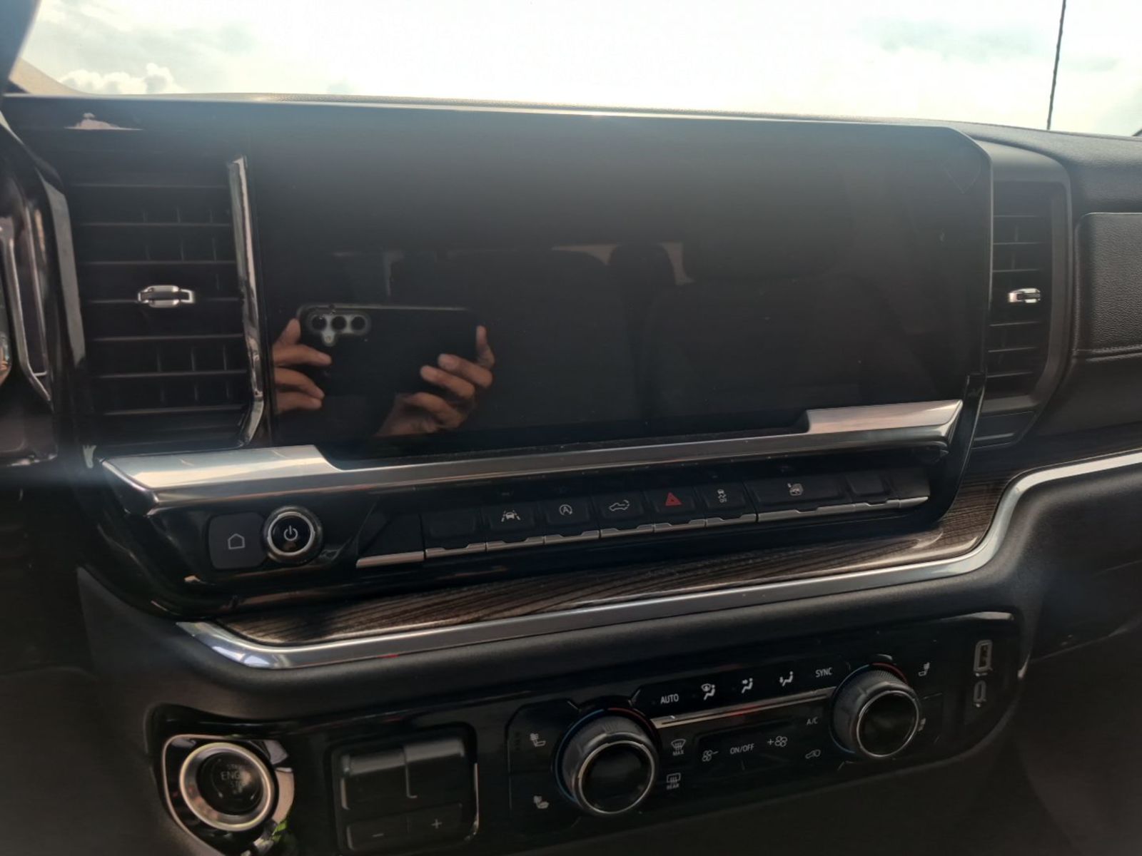2025 Chevrolet Silverado 1500  LT RWD