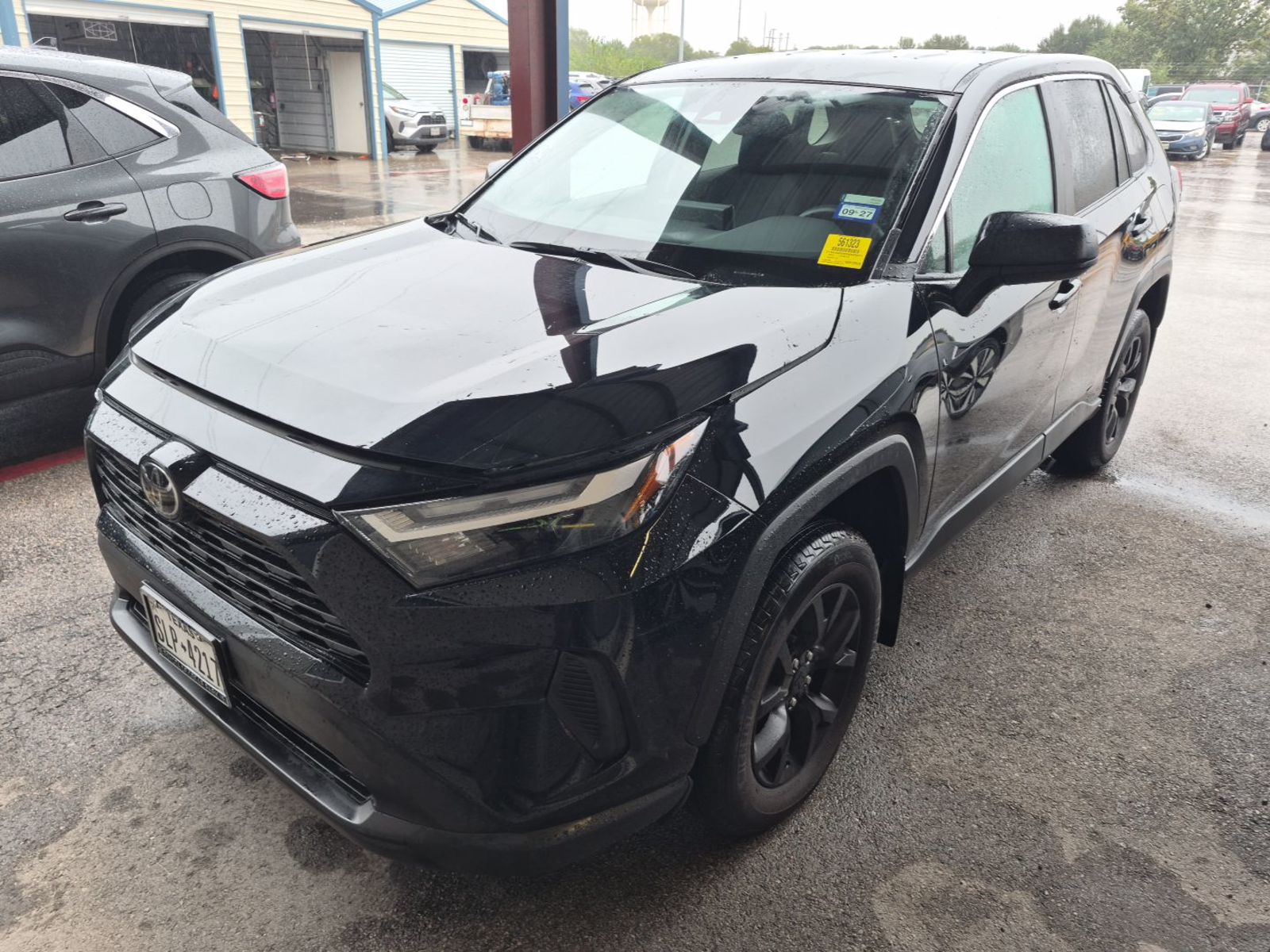 2025 Toyota RAV4  LE FWD