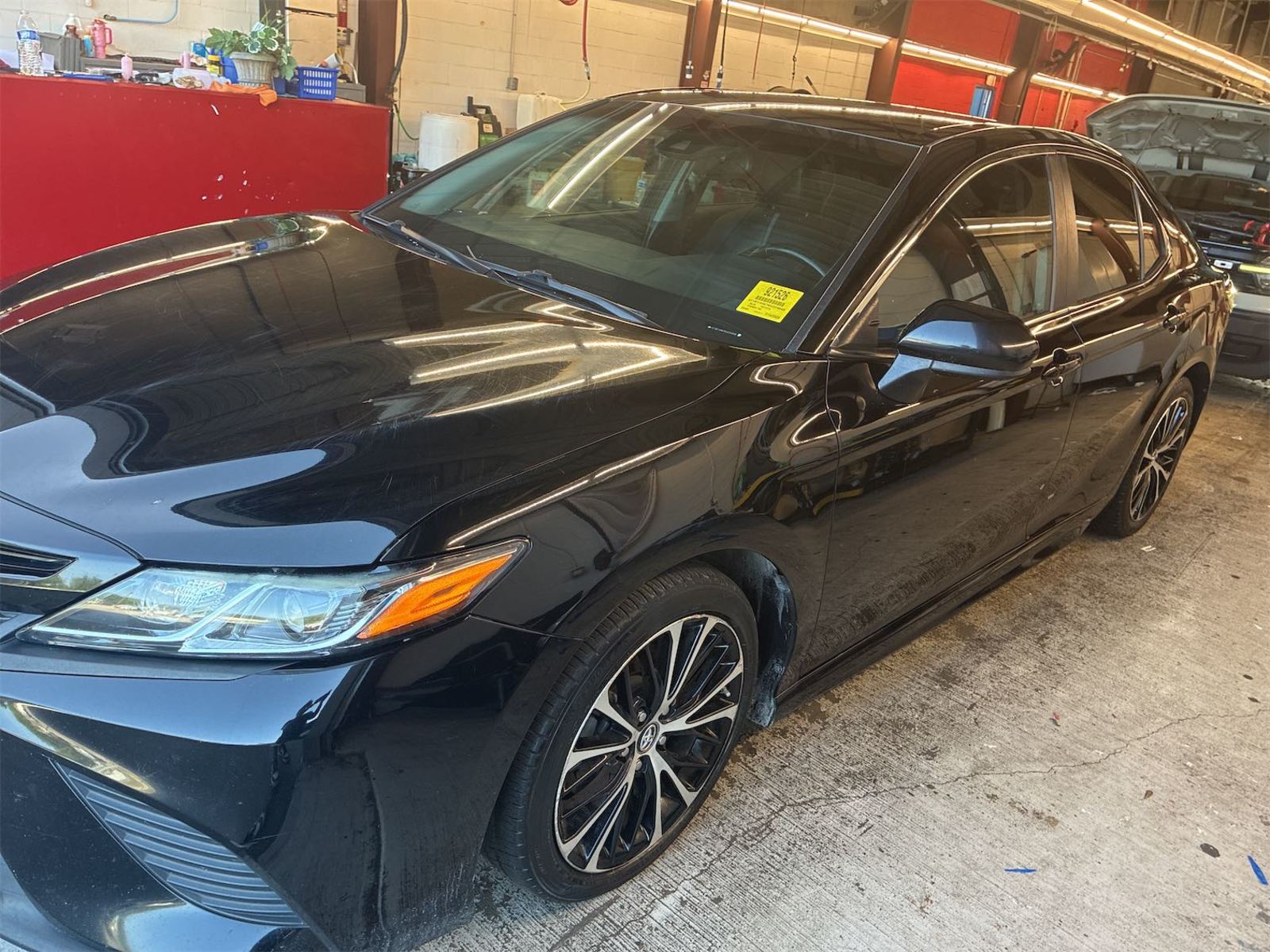 2019 Toyota Camry  SE FWD