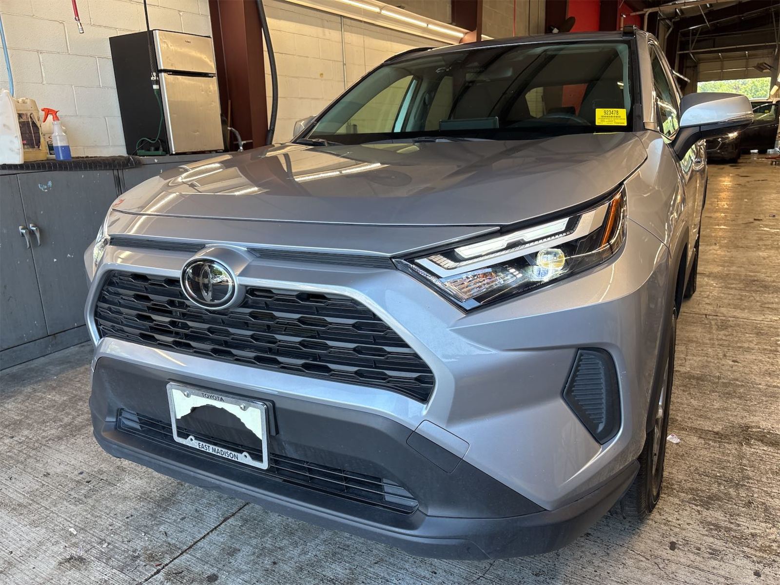 2025 Toyota RAV4  Hybrid LE AWD