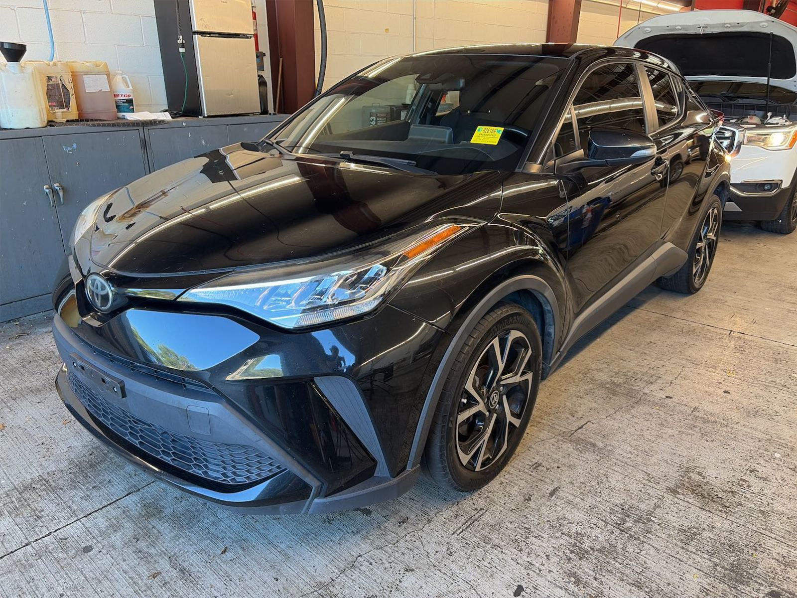 2020 Toyota C-HR  XLE FWD