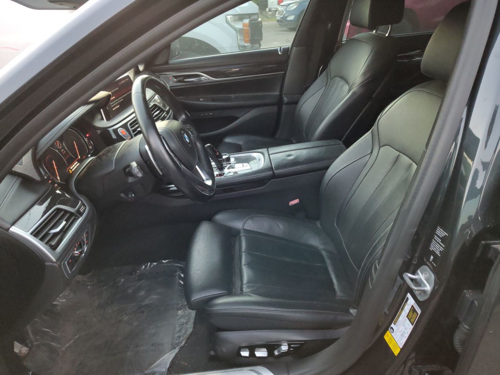 2019 BMW 7-Series  740i RWD