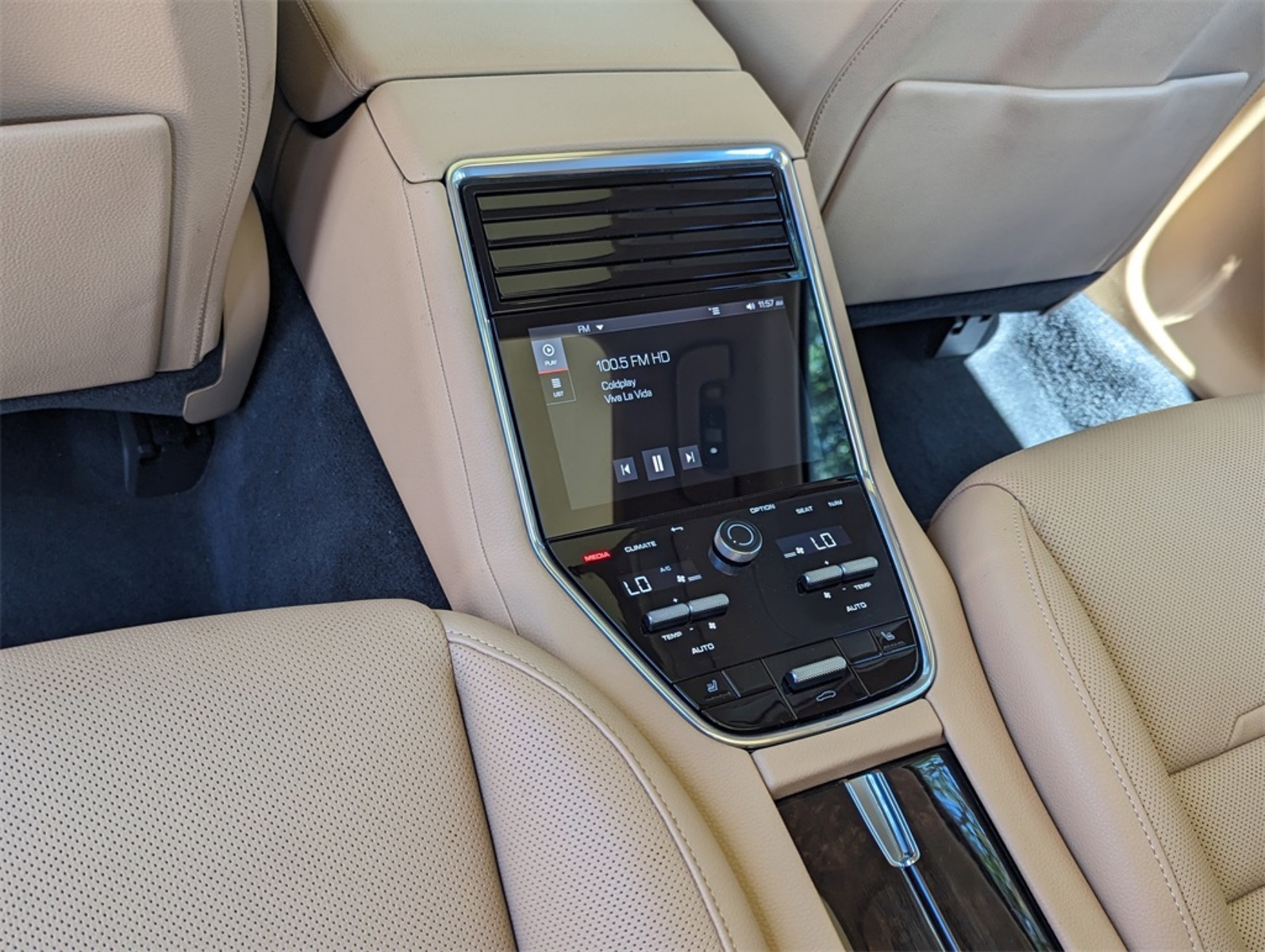 2021 Porsche panamera  Base RWD