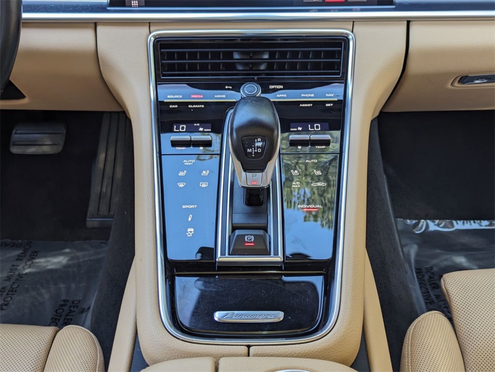 2021 Porsche panamera  Base RWD