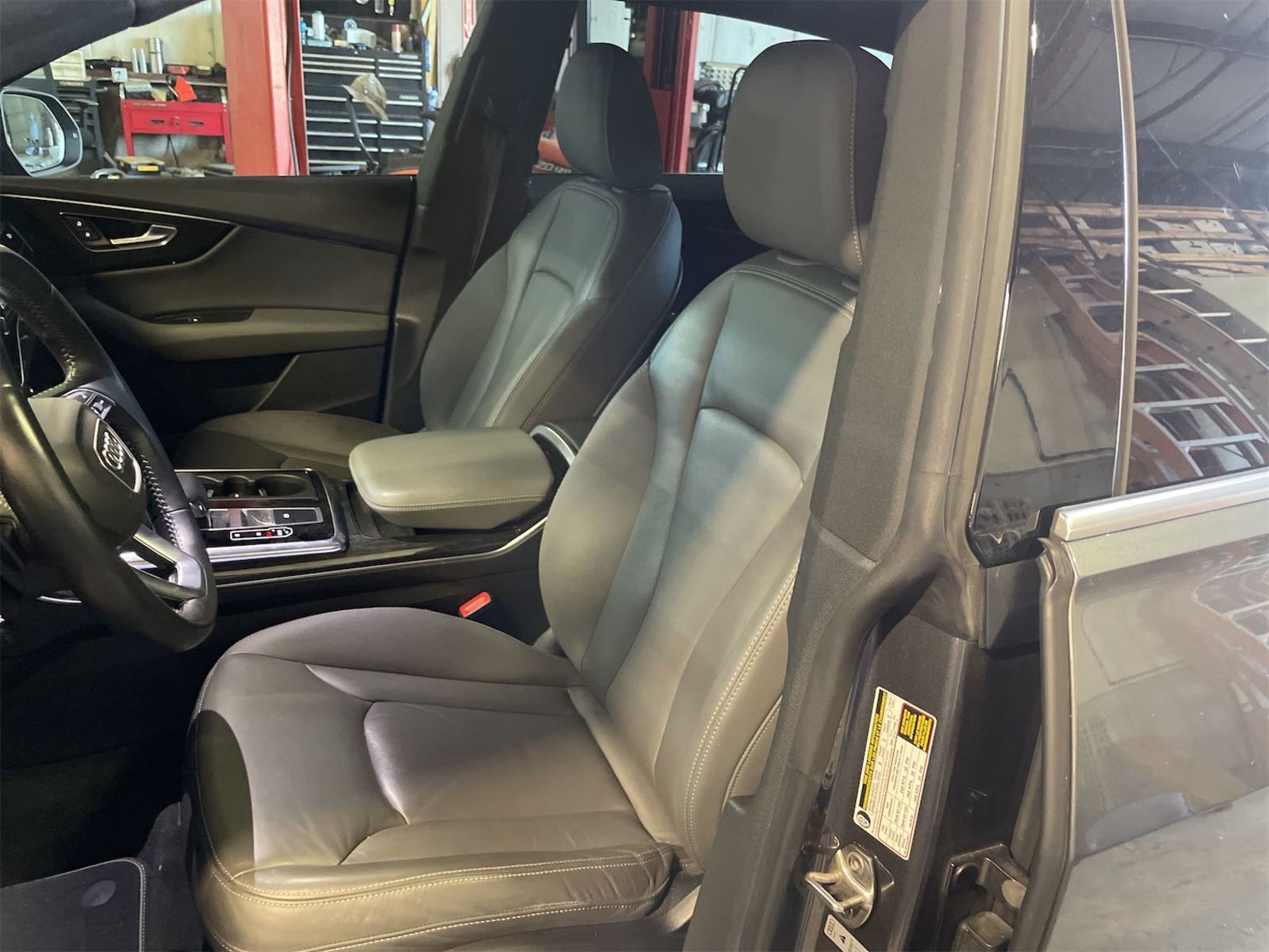 2019 Audi Q8  Premium AWD