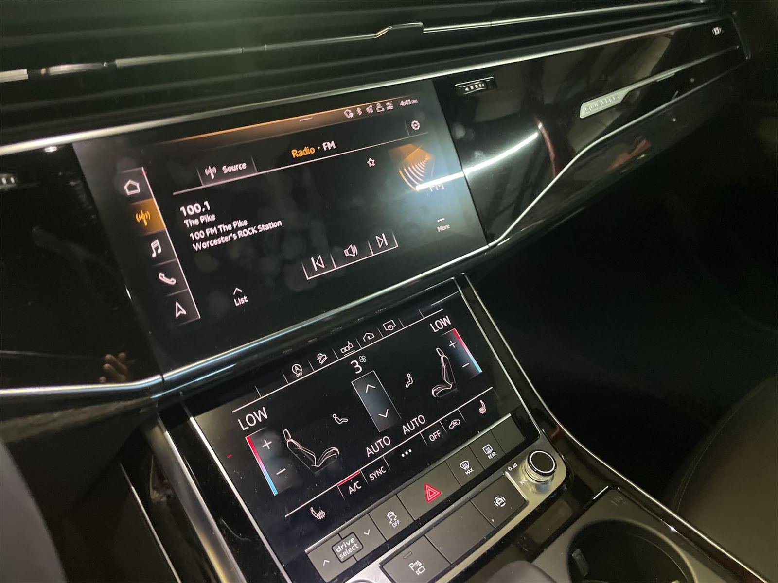2019 Audi Q8  Premium AWD