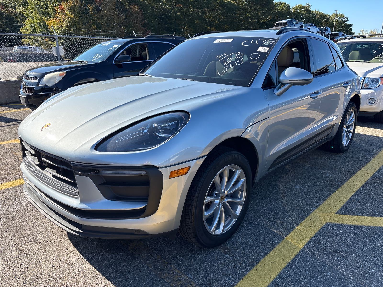 2024 Porsche macan  Base AWD