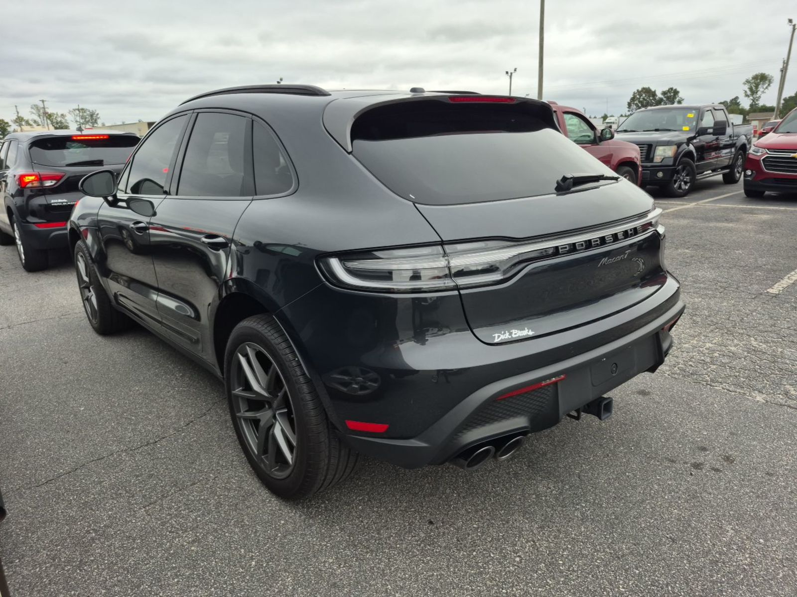 2025 Porsche macan  Base AWD