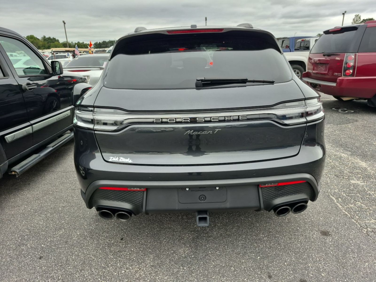 2025 Porsche macan  Base AWD