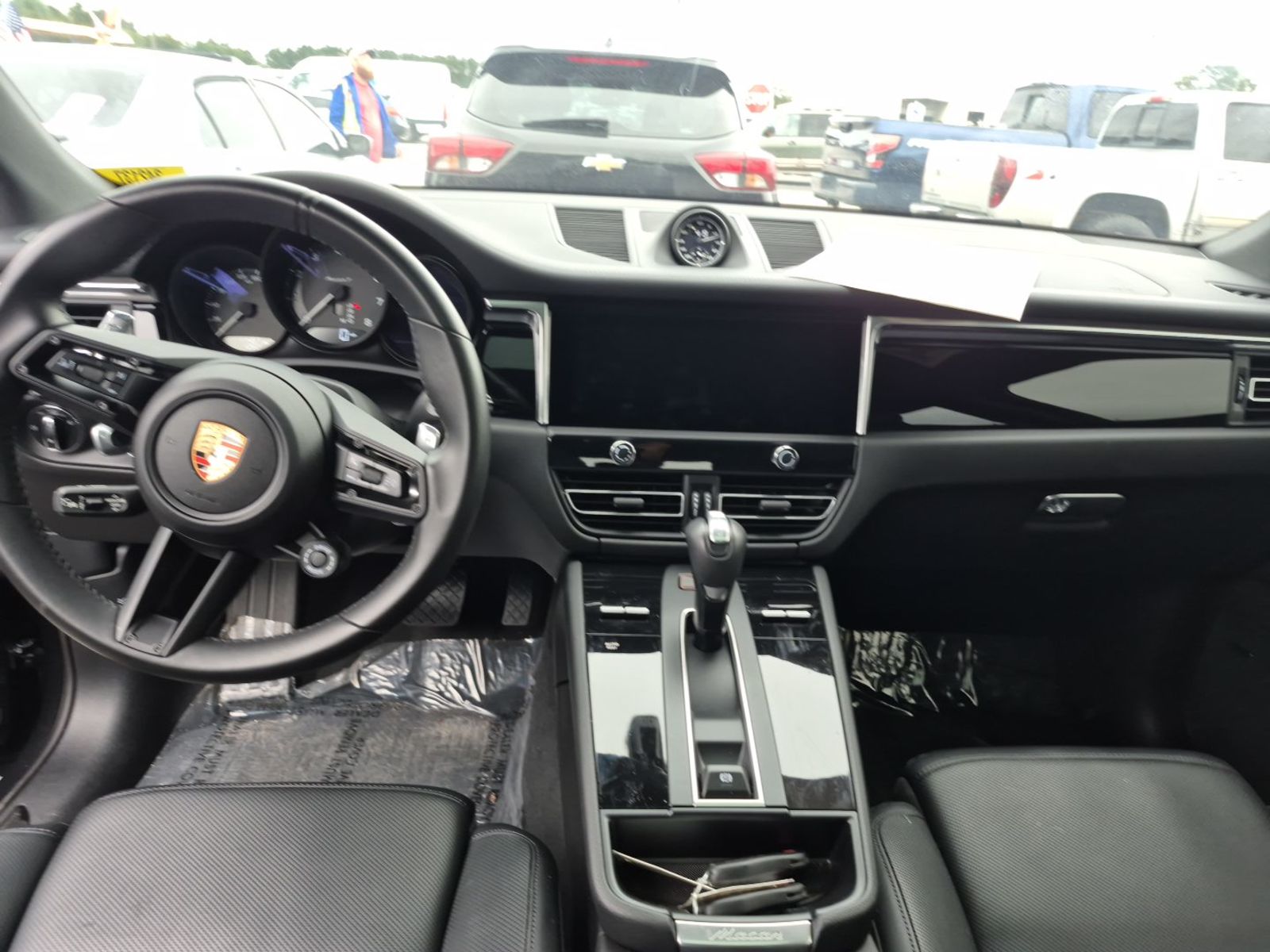 2025 Porsche macan  Base AWD