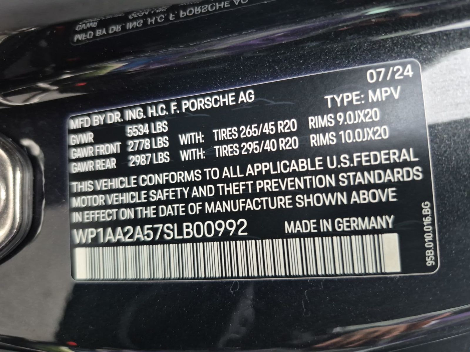 2025 Porsche macan  Base AWD