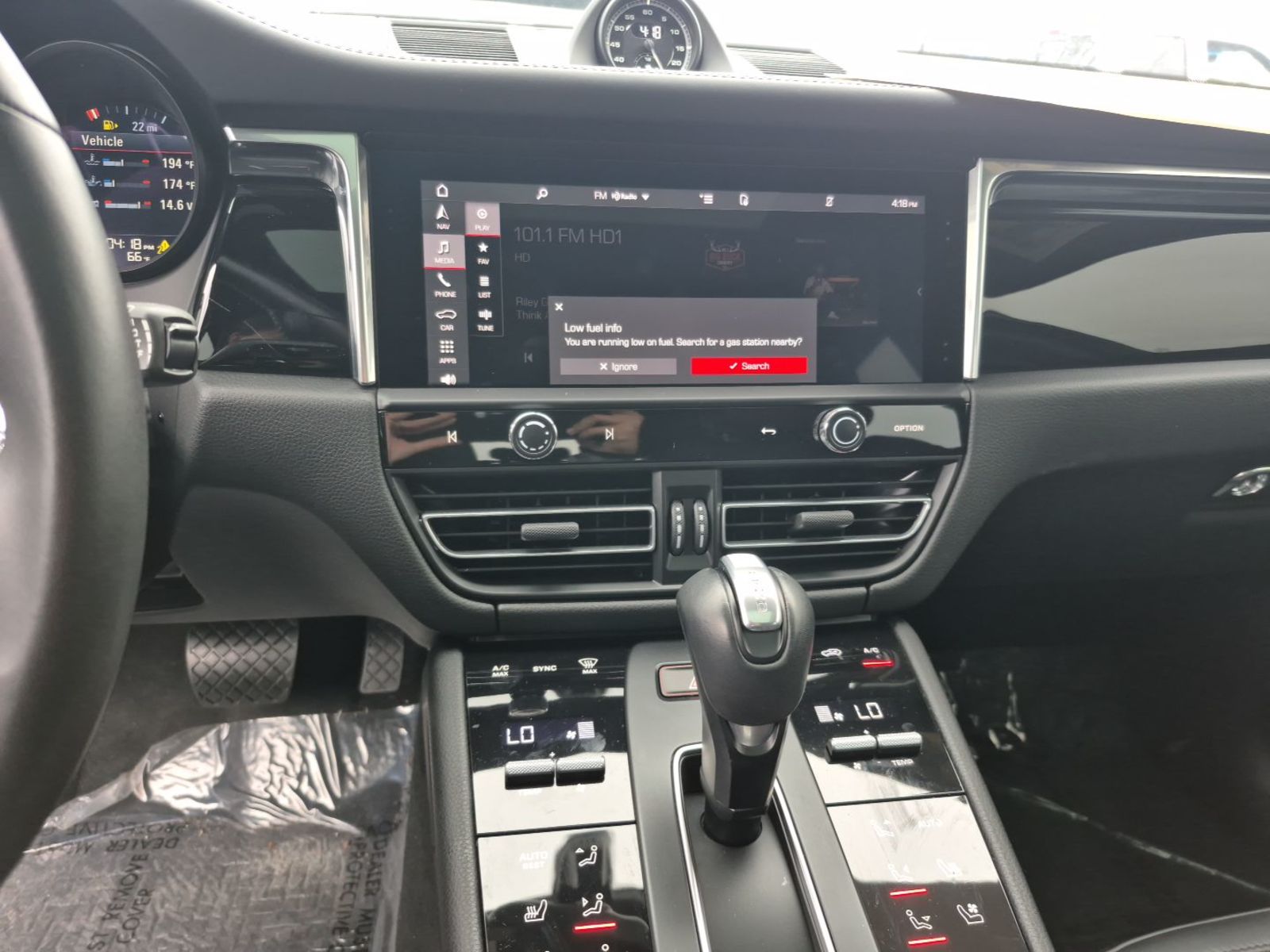 2025 Porsche macan  Base AWD