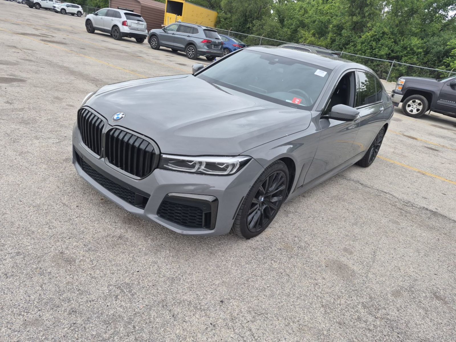 2022 BMW 7-Series  740i RWD