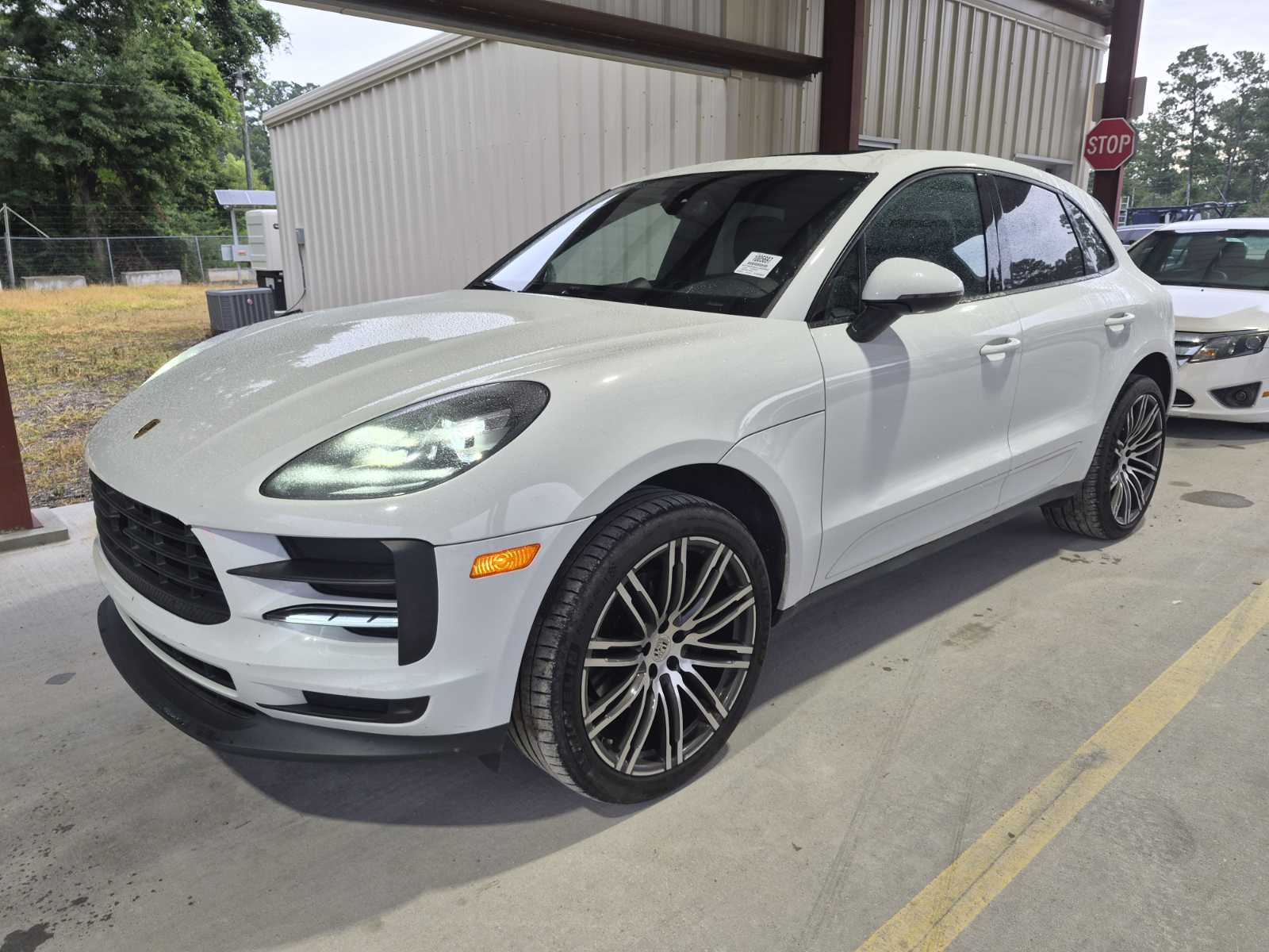 2020 Porsche macan  Base AWD