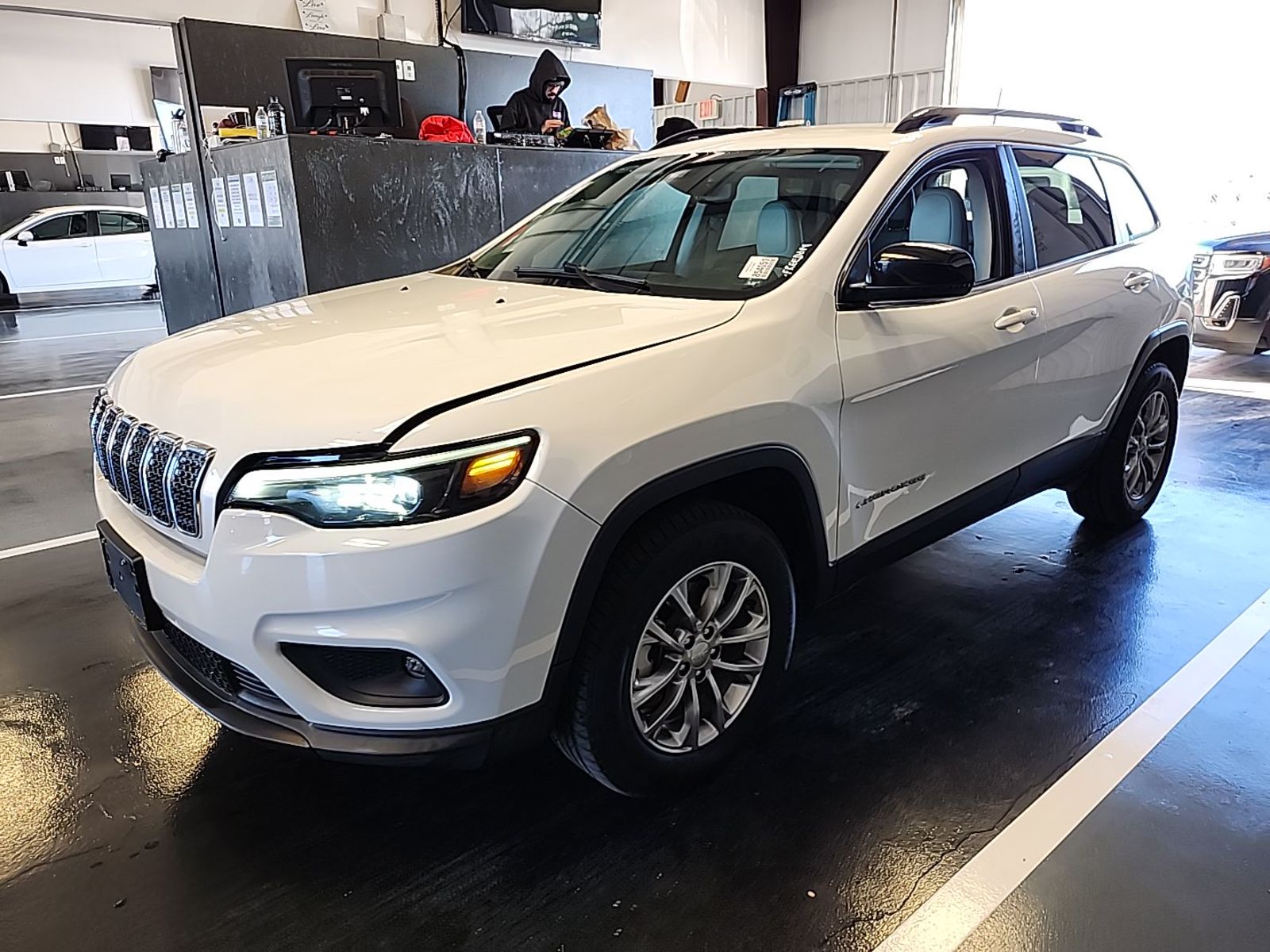 2022 Jeep Cherokee  Latitude LUX AWD