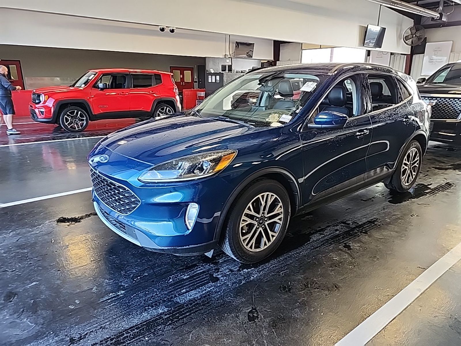 2020 Ford Escape  SEL FWD