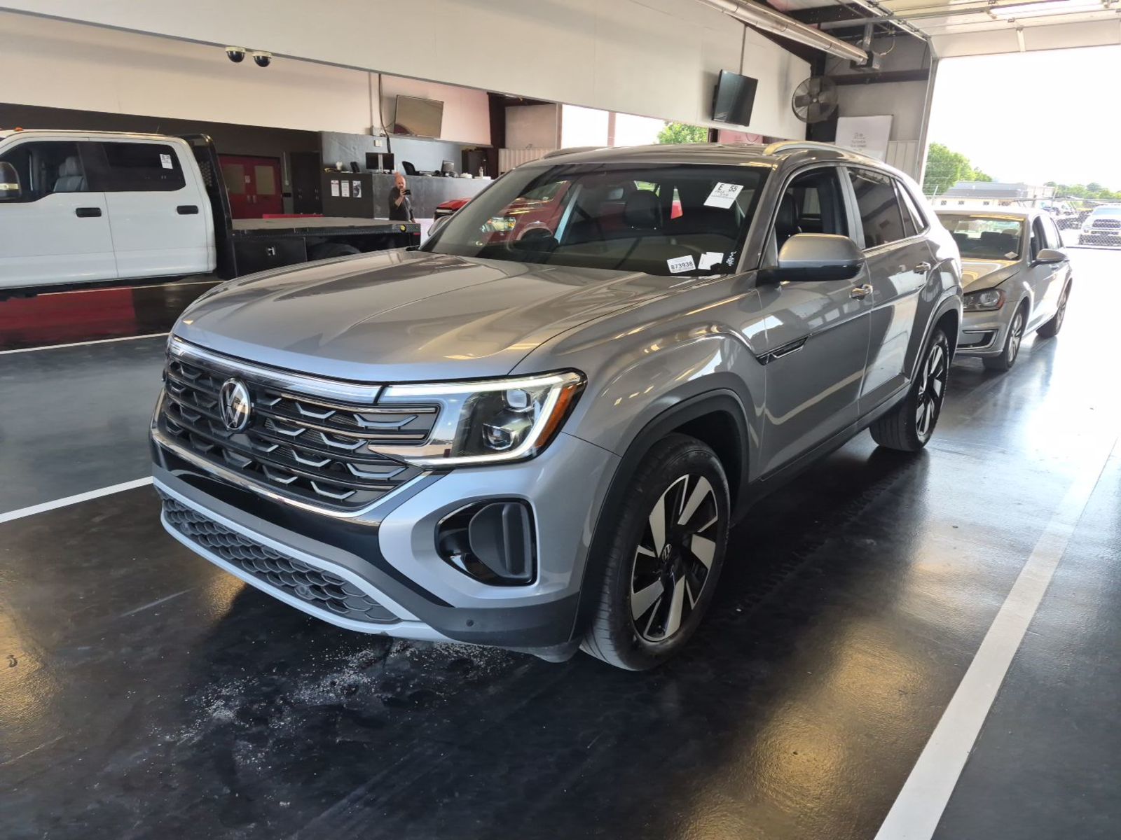 2024 Volkswagen Atlas Cross Sport   FWD