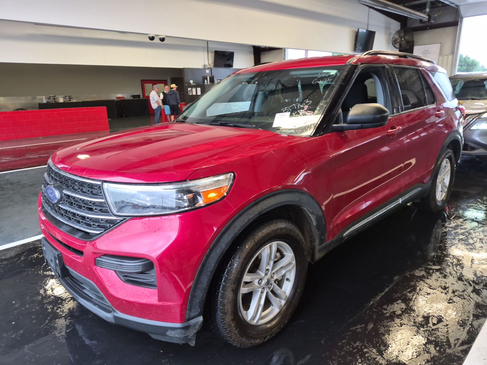 2022 Ford Explorer  XLT RWD