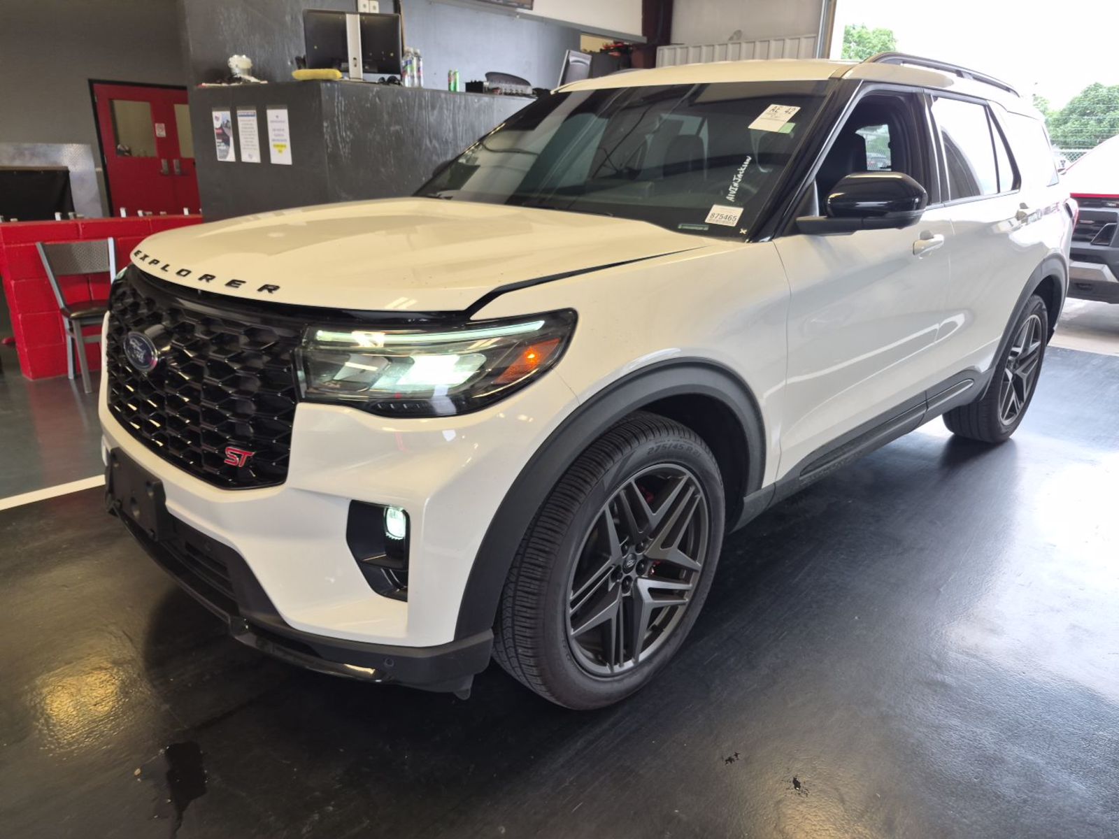 2025 Ford Explorer  ST RWD