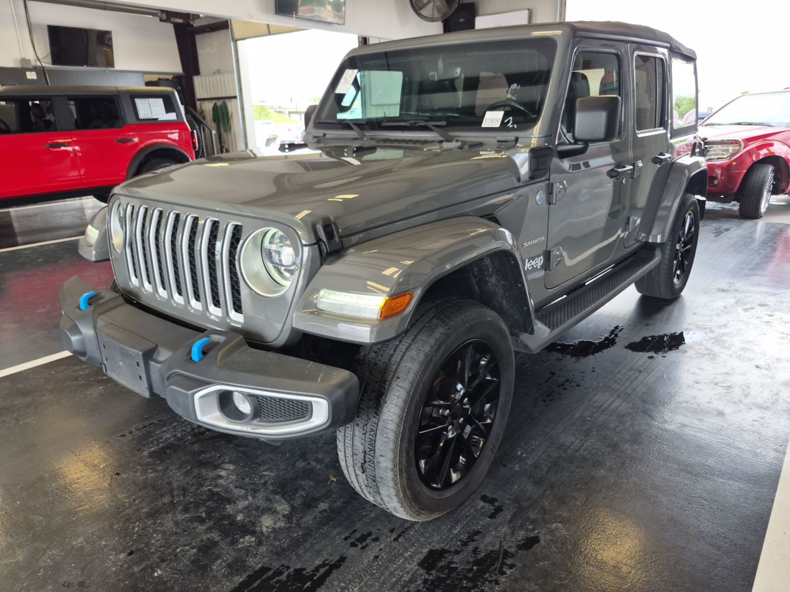 2022 Jeep Wrangler   AWD