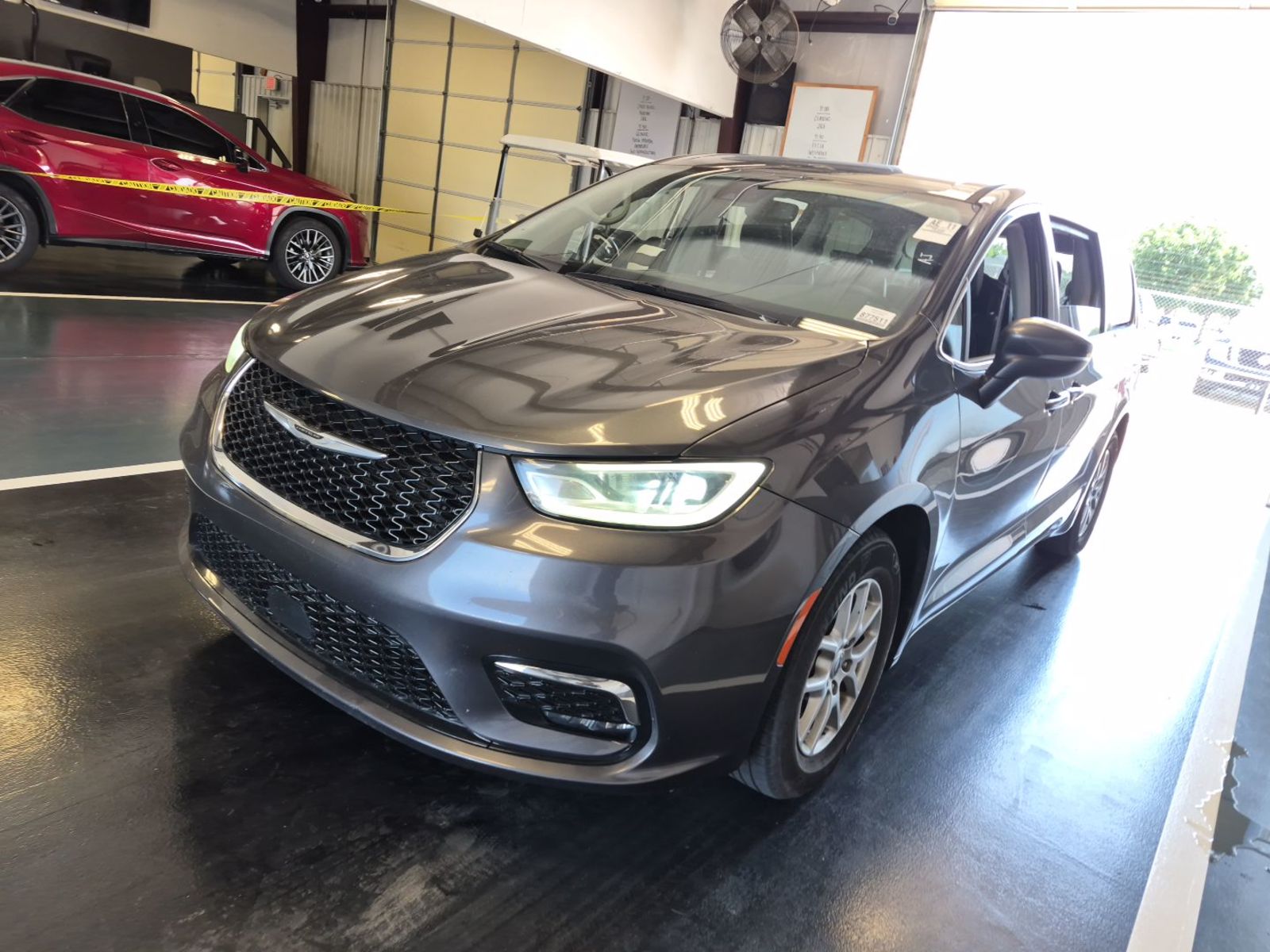 2023 Chrysler Pacifica  Touring L FWD