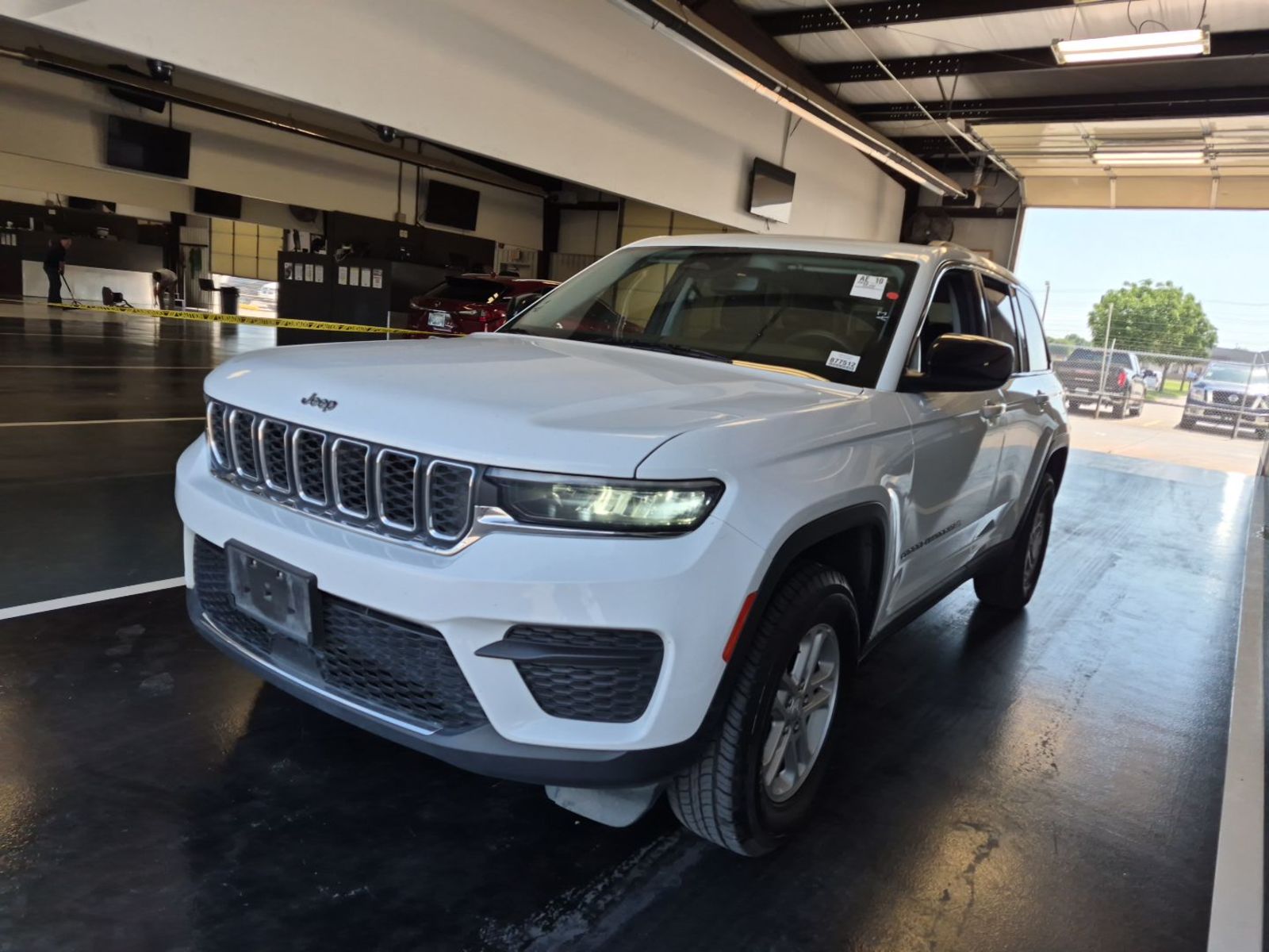 2024 Jeep Grand Cherokee  Laredo AWD