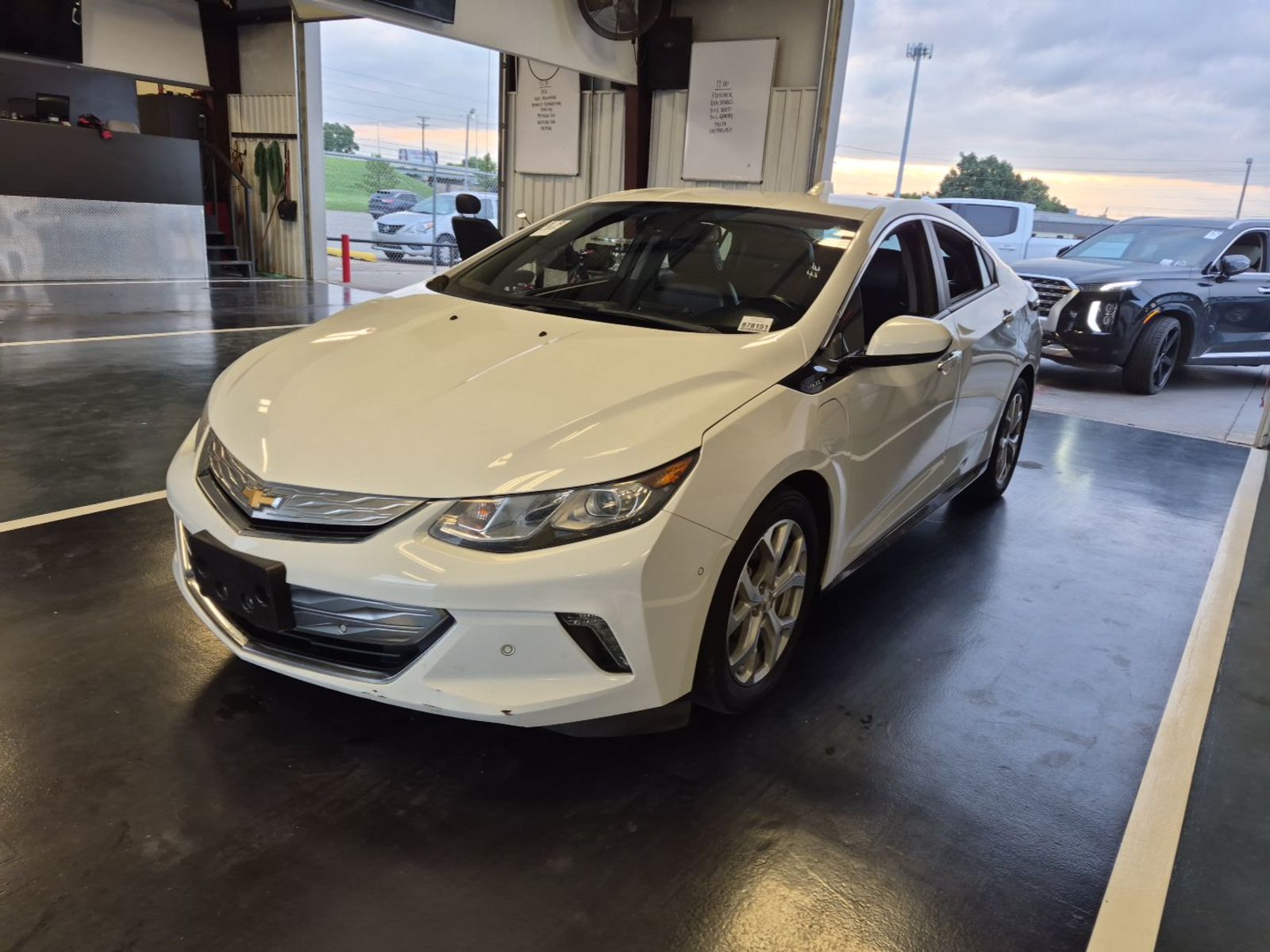 2019 Chevrolet Volt  Premier FWD