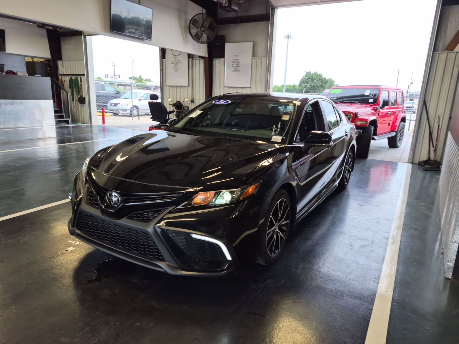 2024 Toyota Camry  SE FWD