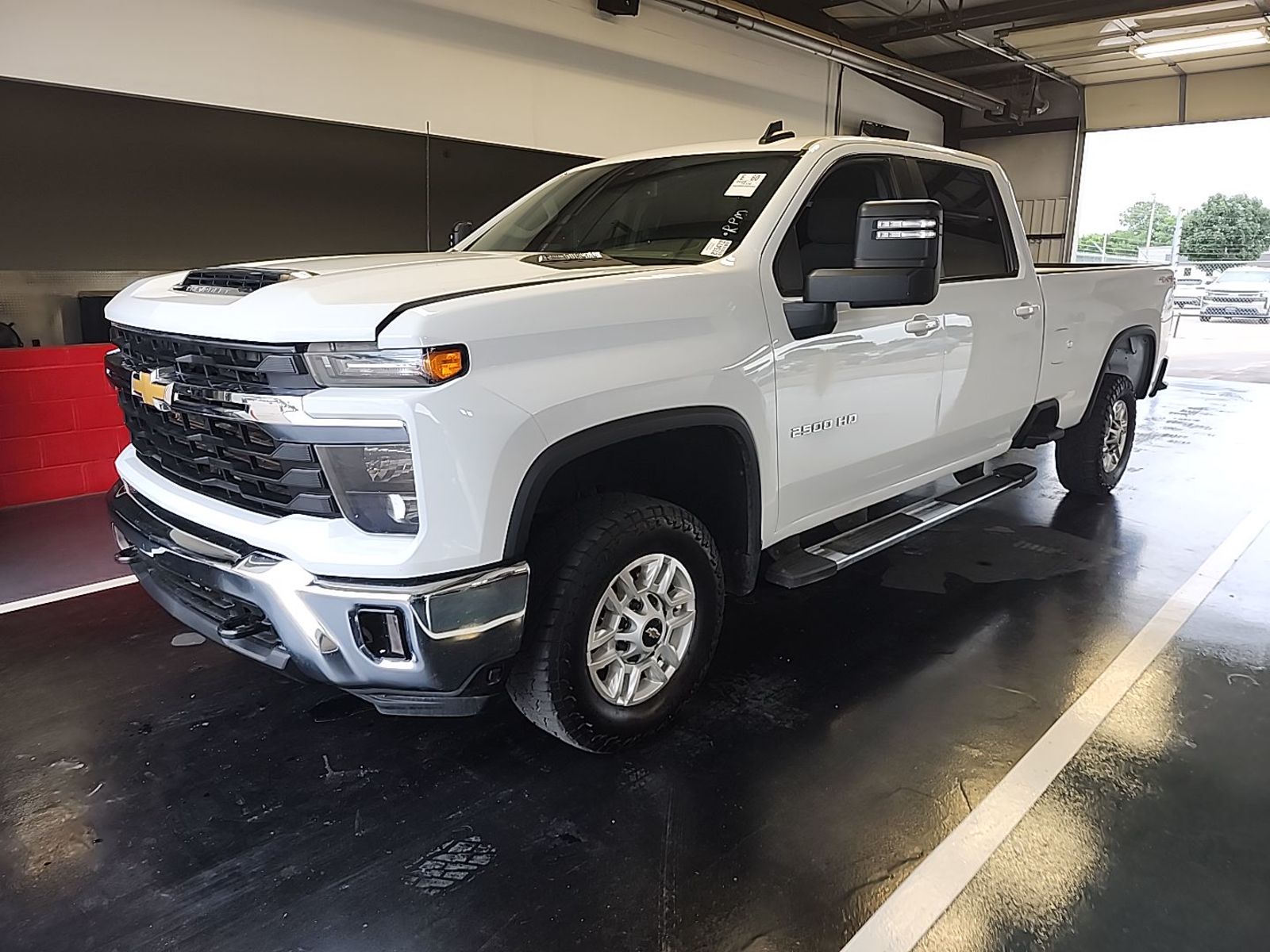 2025 Chevrolet Silverado 2500   AWD