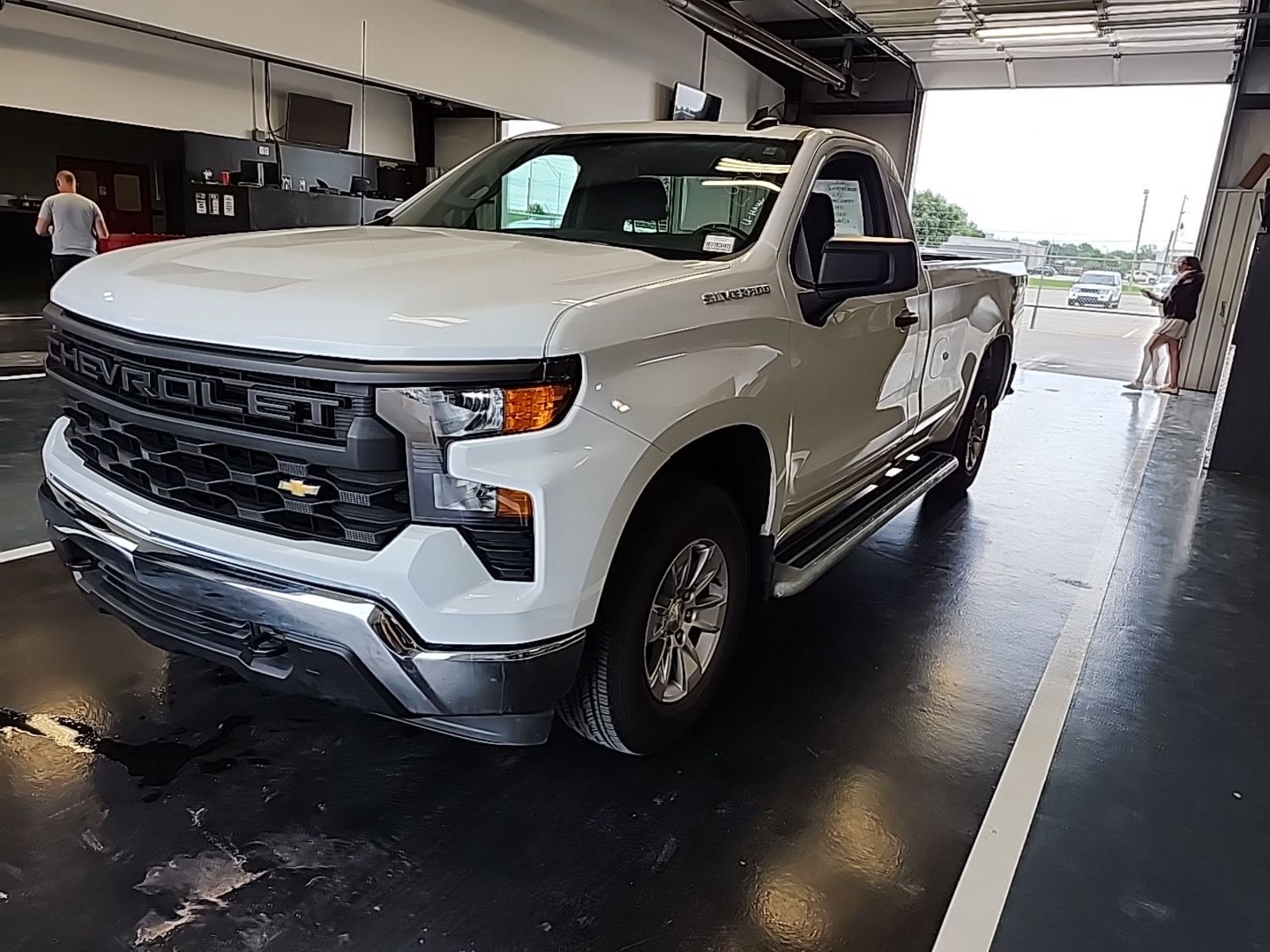 2025 Chevrolet Silverado 1500   RWD