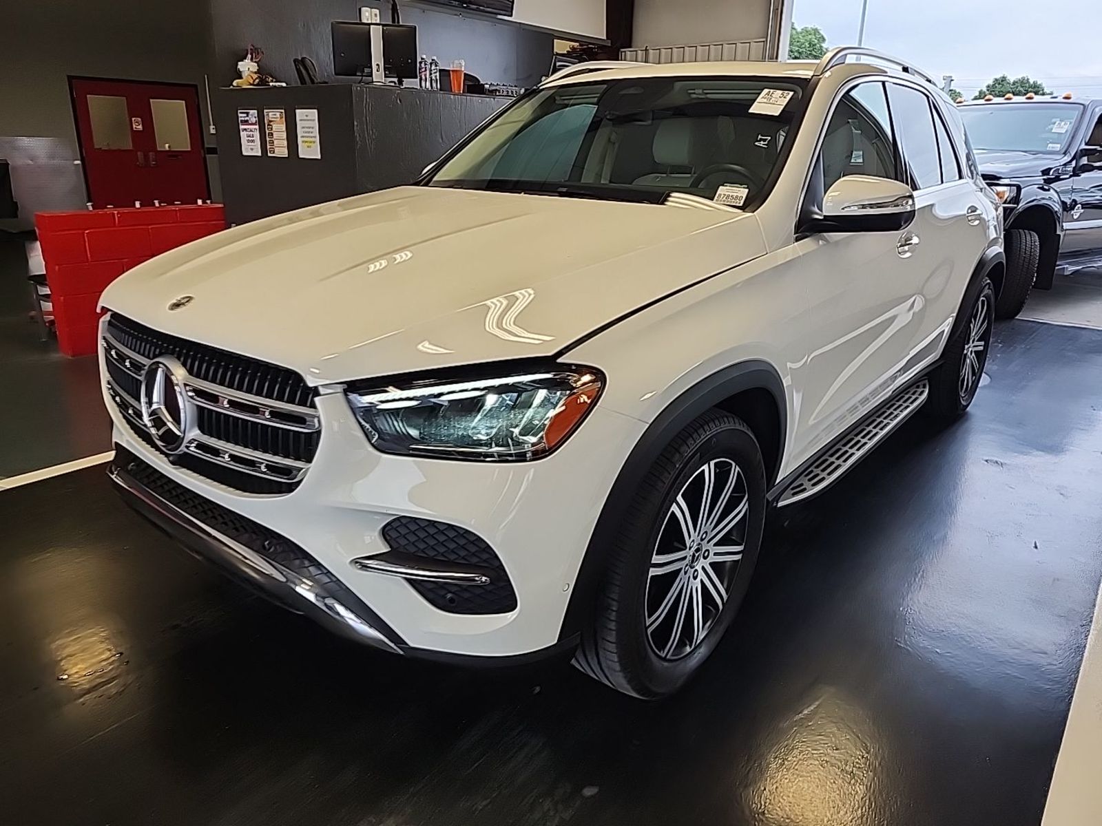 2025 Mercedes-Benz GLE   AWD