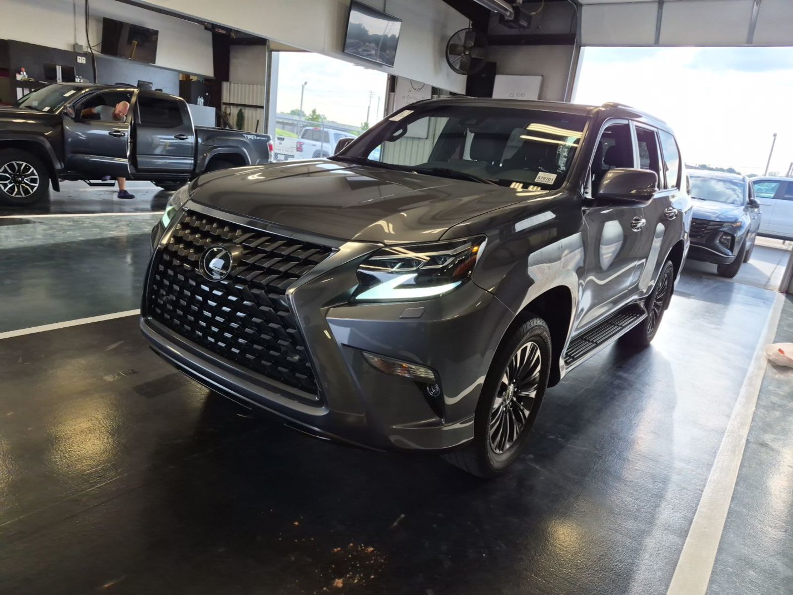 2023 Lexus GX   AWD