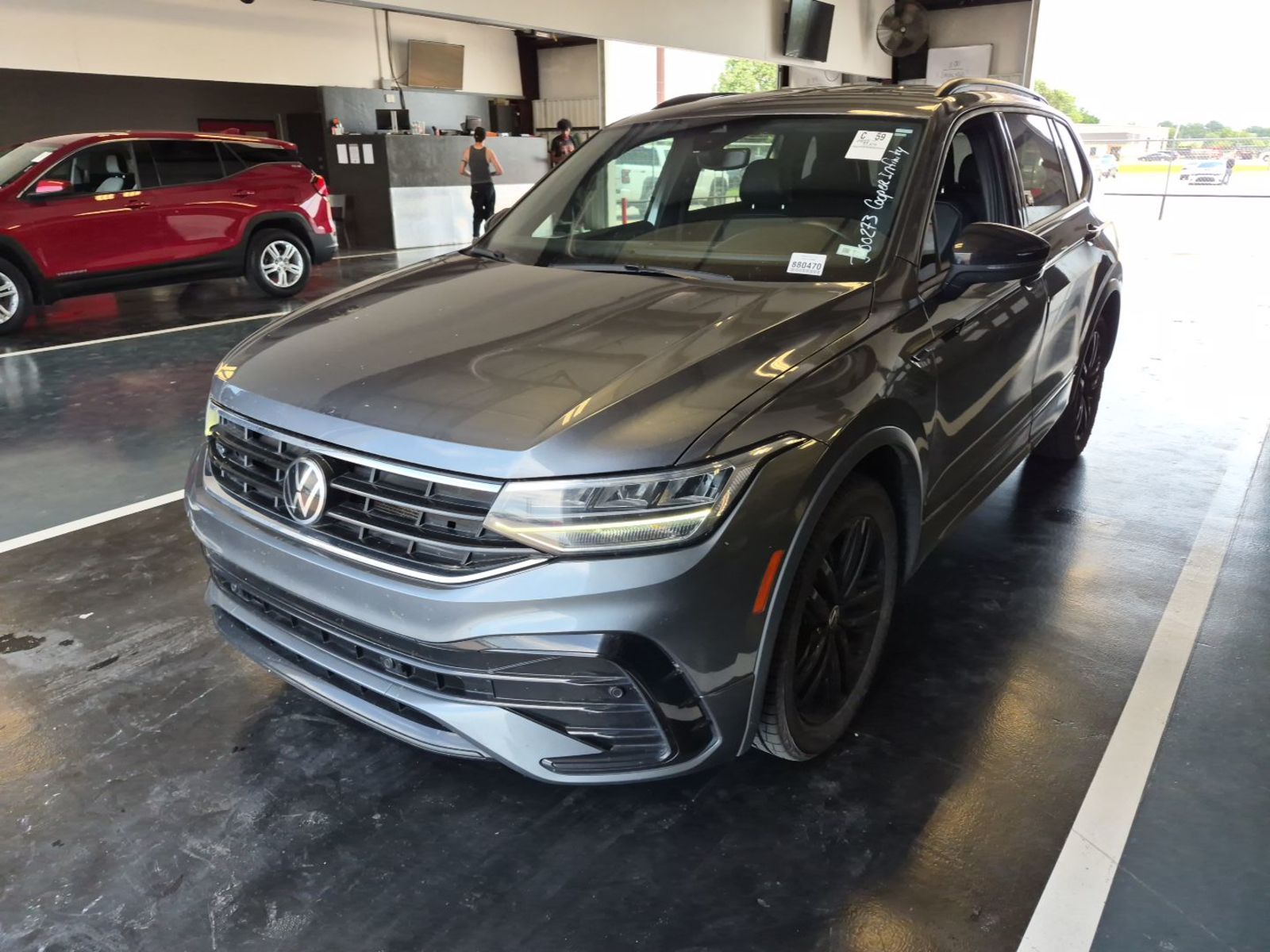 2022 Volkswagen Tiguan  SE R-Line Black FWD