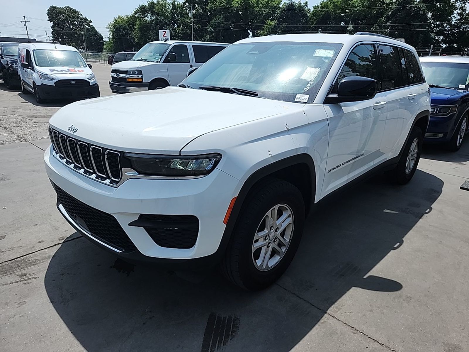 2024 Jeep Grand Cherokee  Laredo AWD