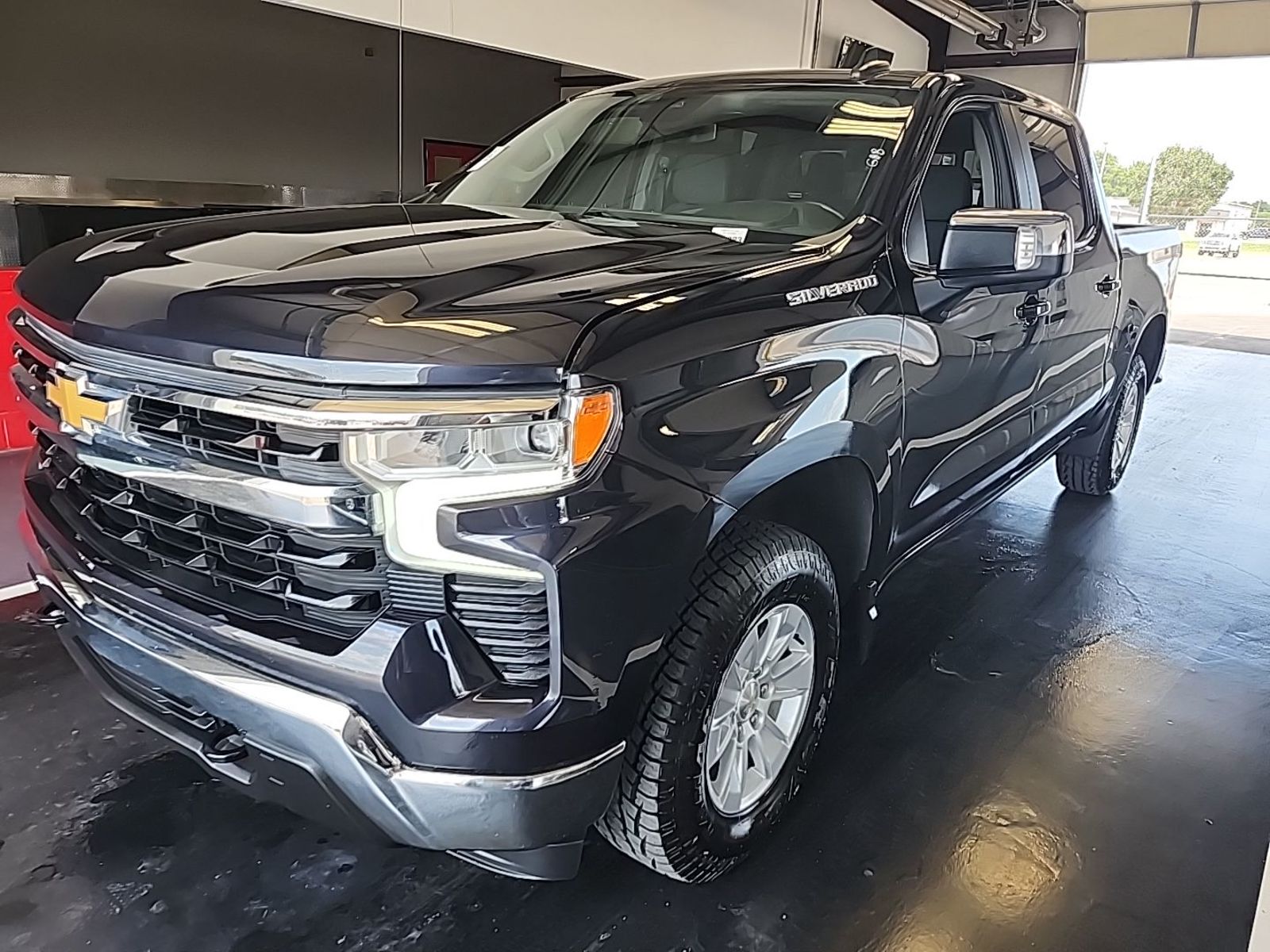 2023 Chevrolet Silverado 1500  LT AWD