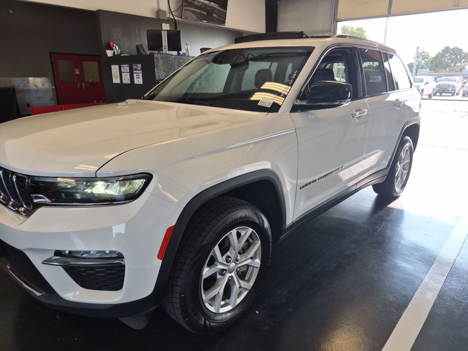 2023 Jeep Grand Cherokee  Limited AWD