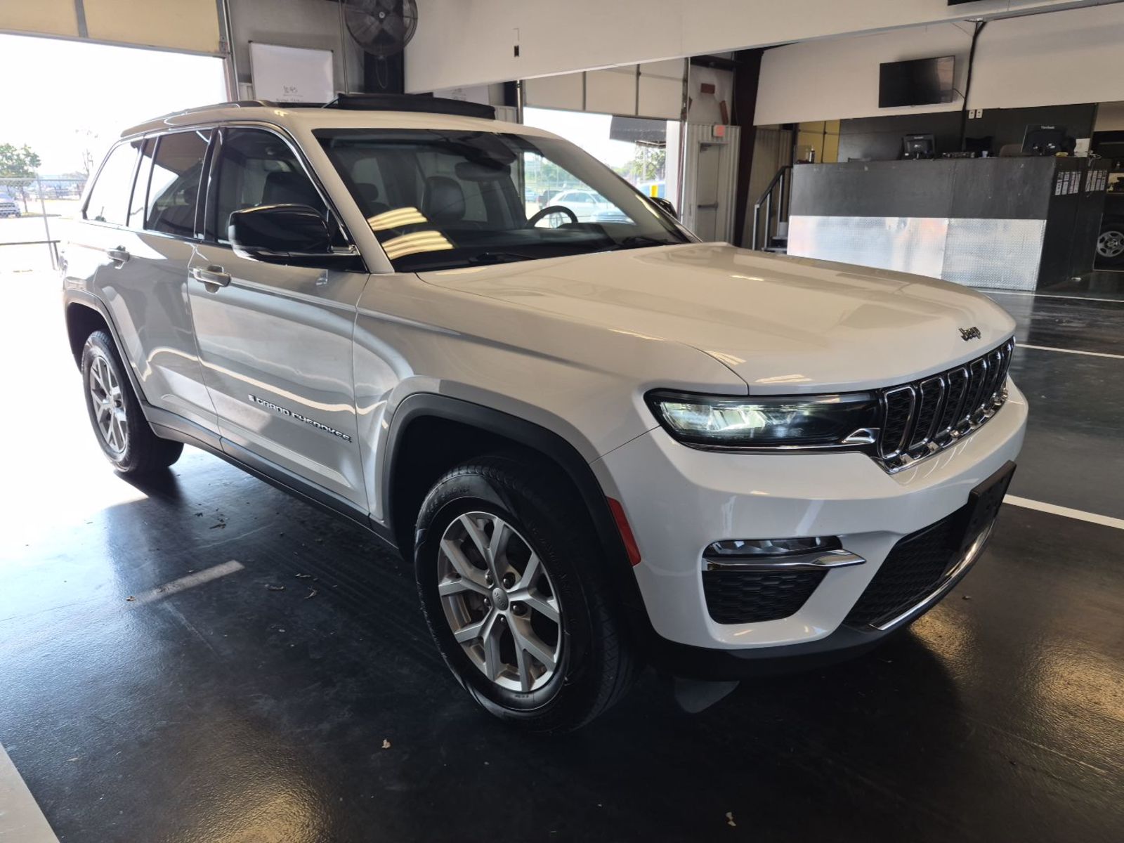 2023 Jeep Grand Cherokee  Limited AWD