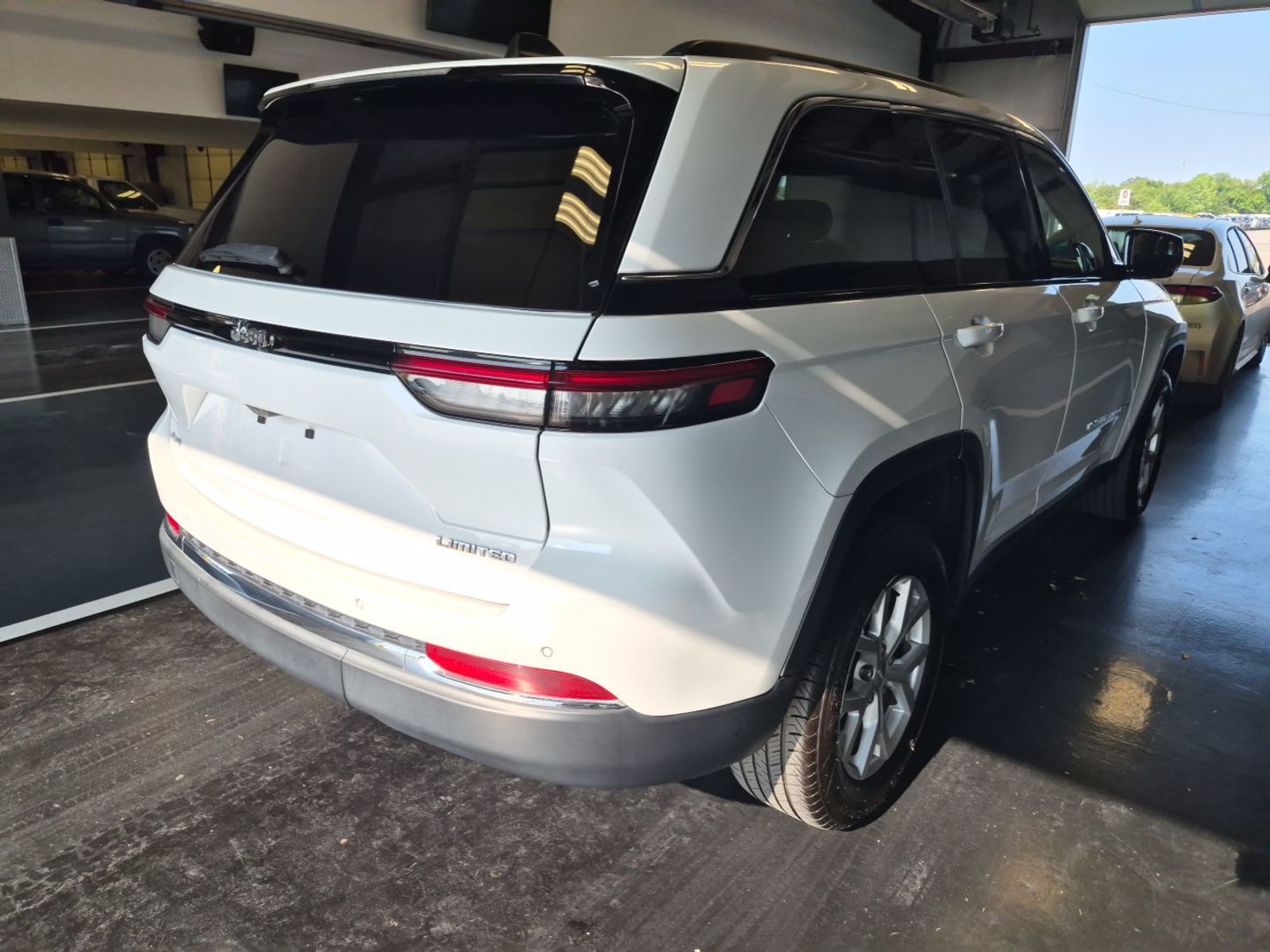 2023 Jeep Grand Cherokee  Limited AWD