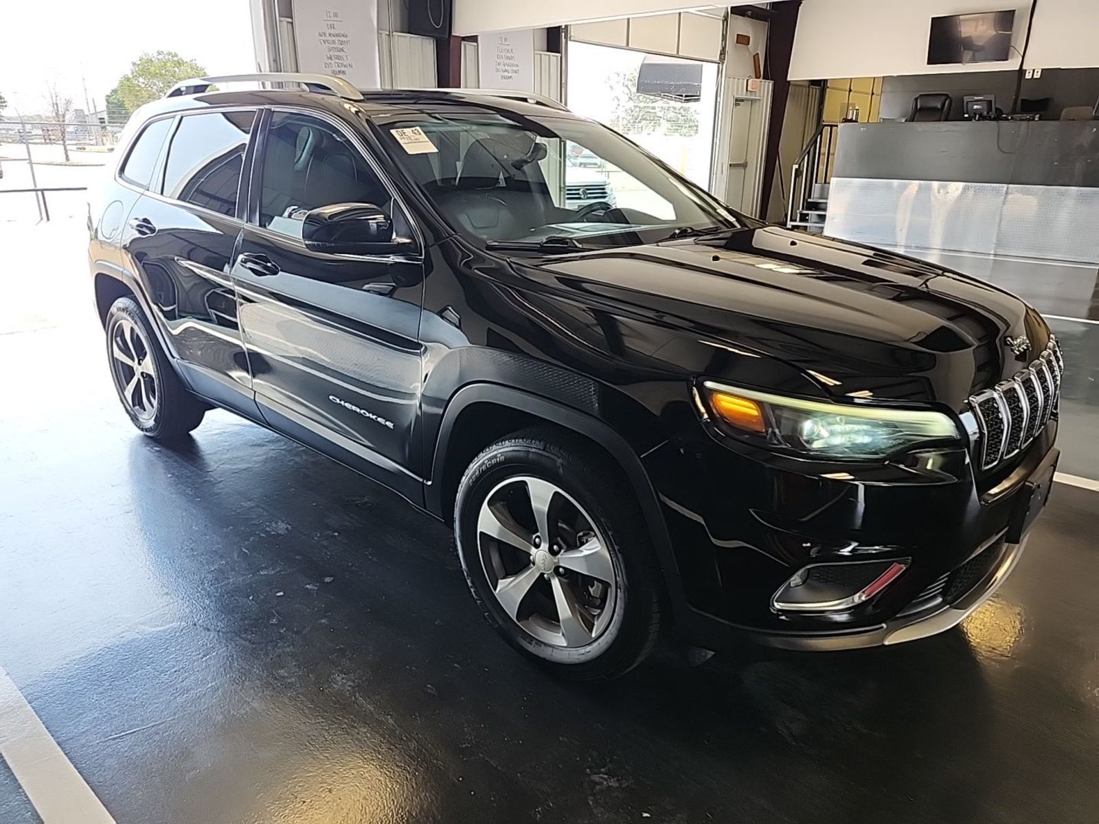 2019 Jeep Cherokee  Limited AWD