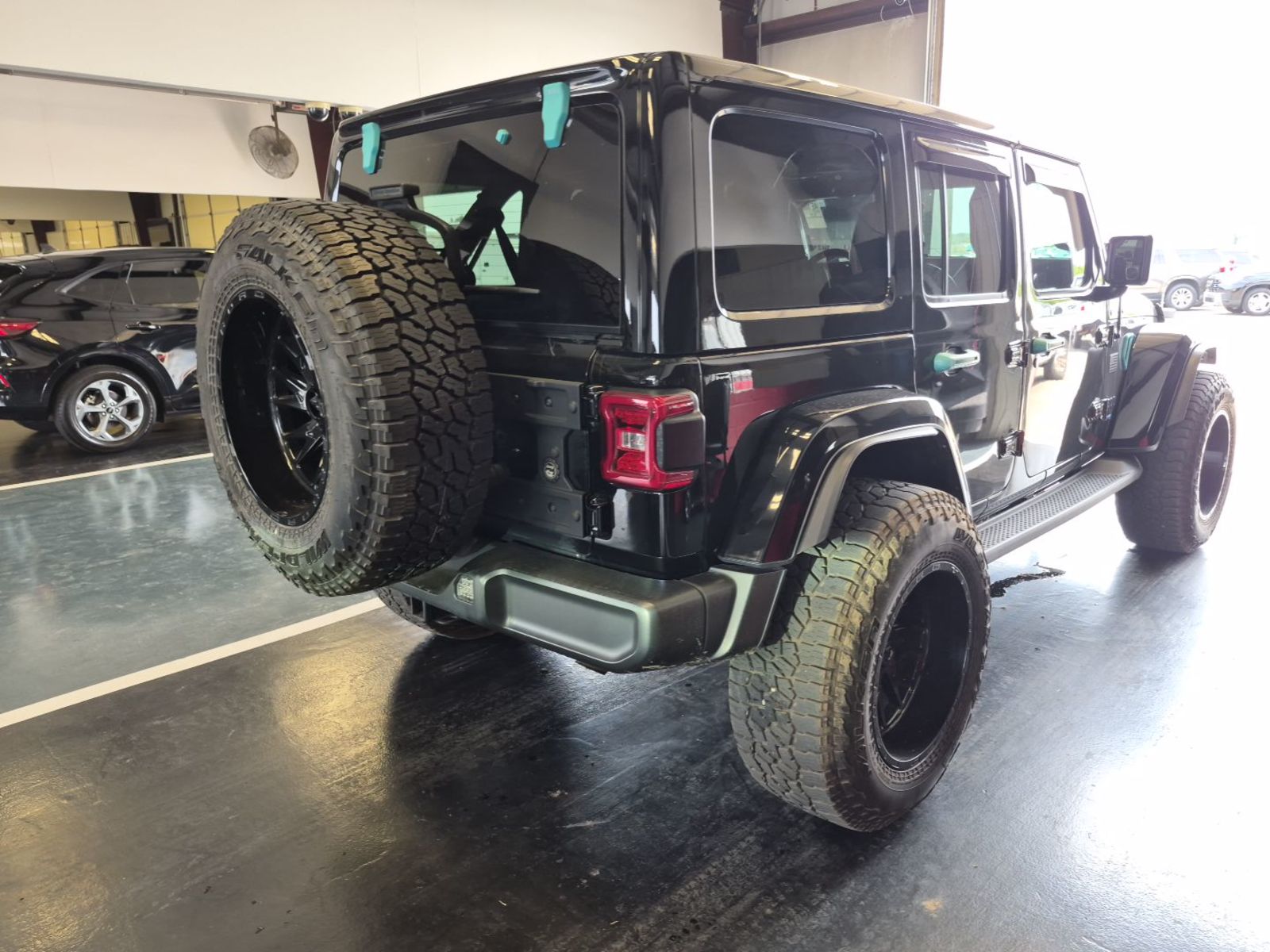 2022 Jeep Wrangler   AWD
