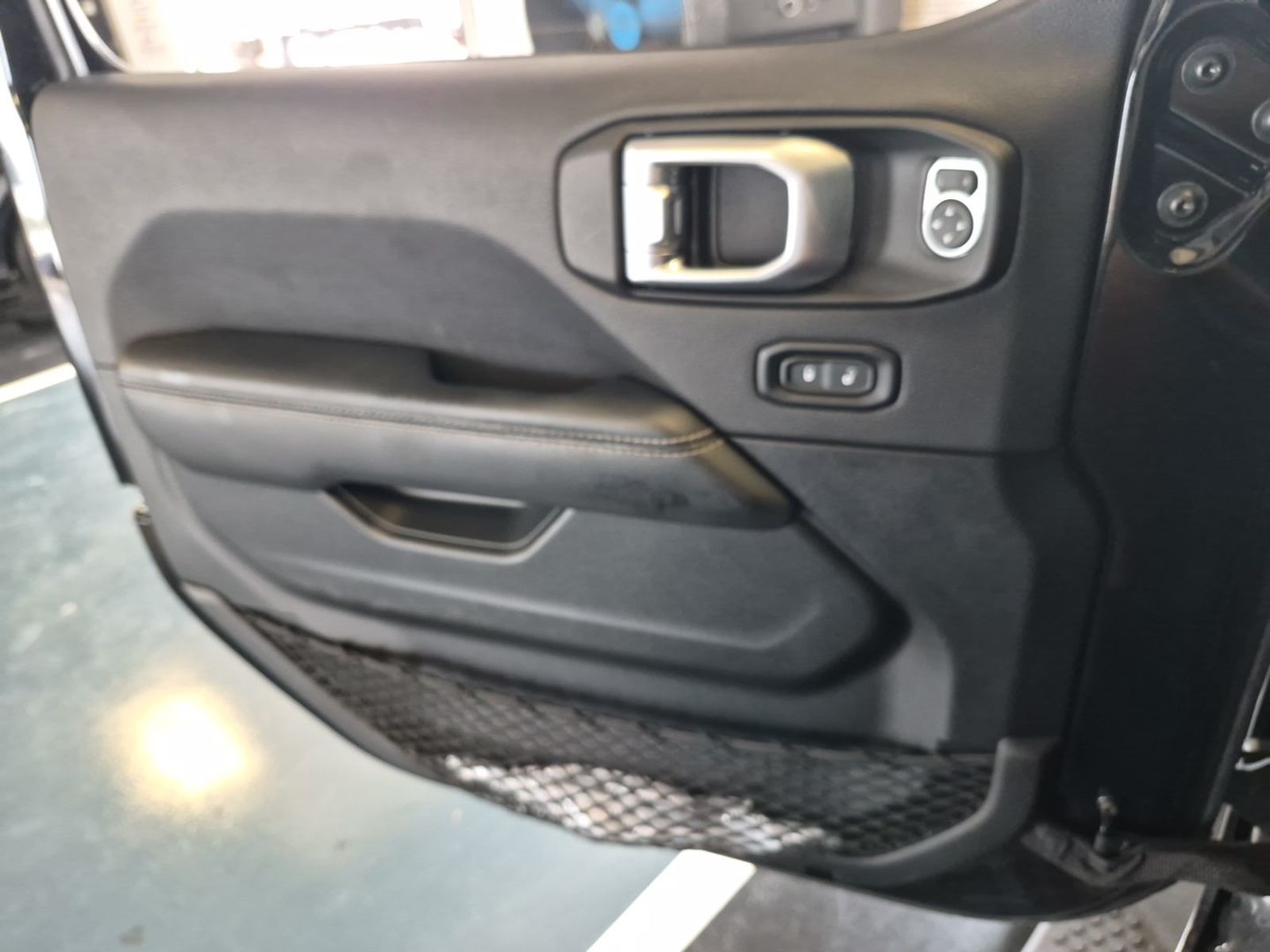 2022 Jeep Wrangler   AWD